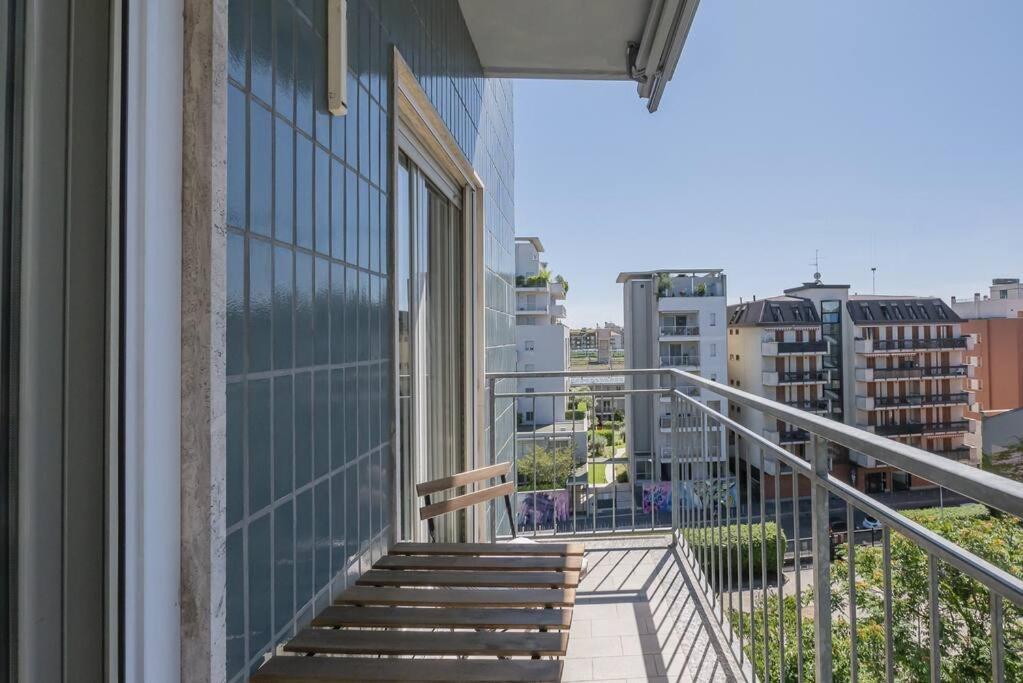 Youhosty - Zuretti42 * Milano