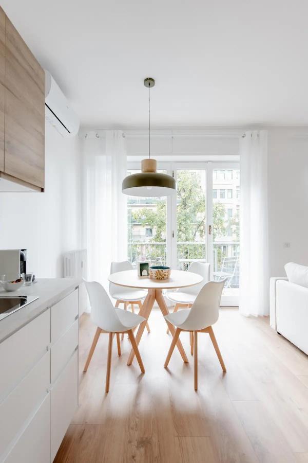 Leilighet Luxury 2 Bedroom Apartament, Close To San Siro, Fiera And 10 Min Metro To Duomo Milano
