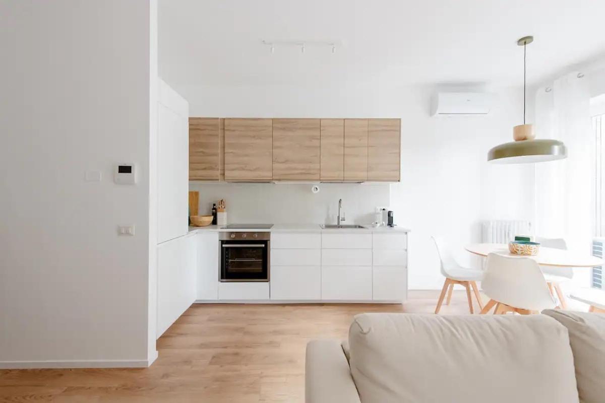 Luxury 2 Bedroom Apartament, Close To San Siro, Fiera And 10 Min Metro To Duomo Leilighet Milano