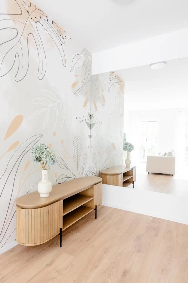 Leilighet Luxury 2 Bedroom Apartament, Close To San Siro, Fiera And 10 Min Metro To Duomo *