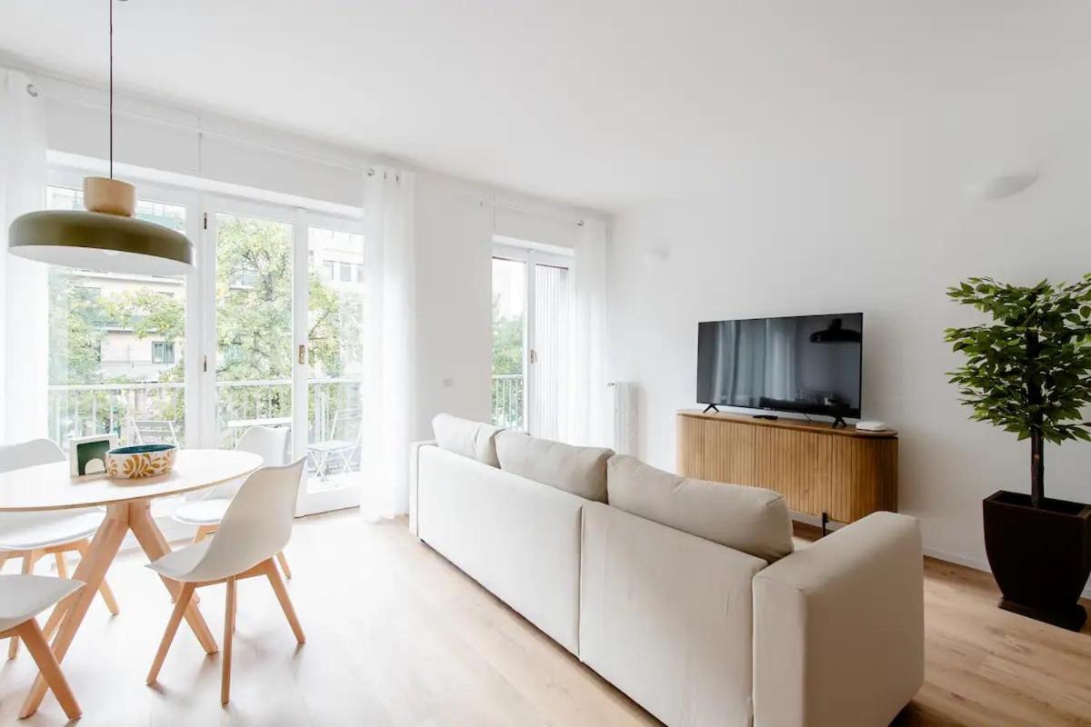 Luxury 2 Bedroom Apartament, Close To San Siro, Fiera And 10 Min Metro To Duomo Leilighet