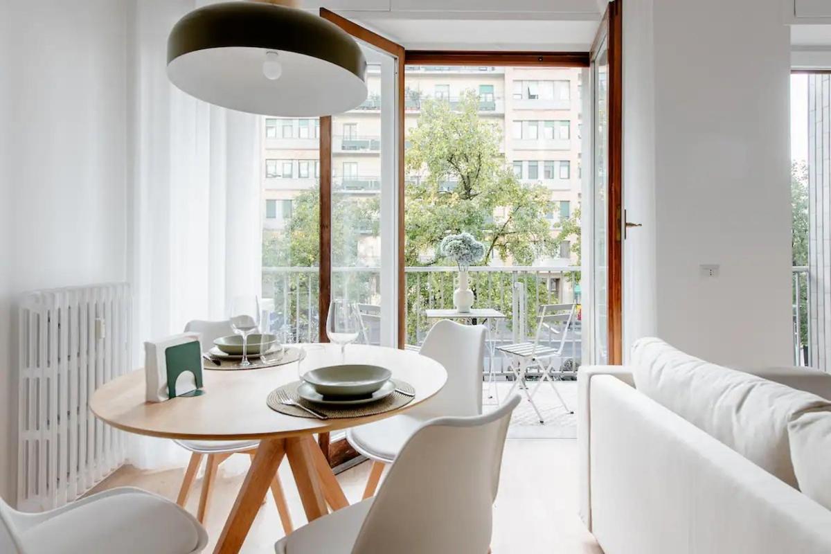 Leilighet Luxury 2 Bedroom Apartament, Close To San Siro, Fiera And 10 Min Metro To Duomo *