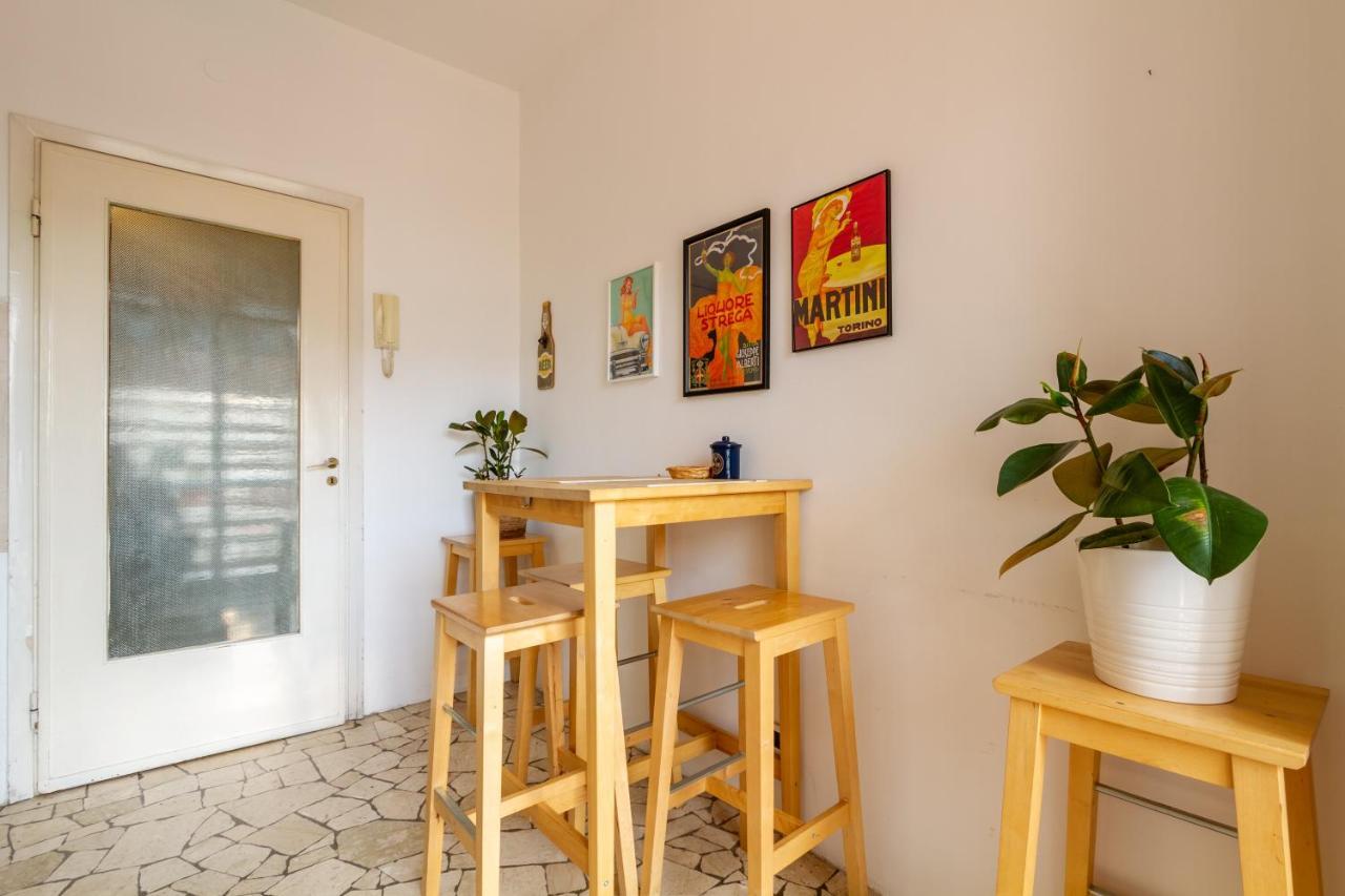 Palazzo Lombardia - Station - Bighome Apartment Mailand