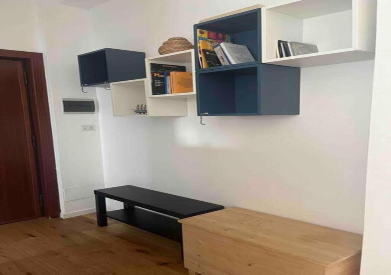 Apartment Marche Milan