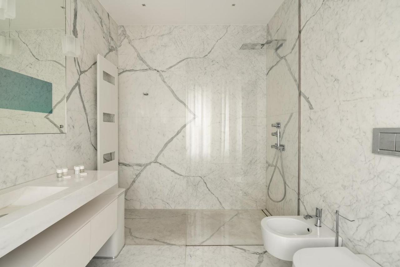Santa Tecla Living Bronzetti 8 Milano