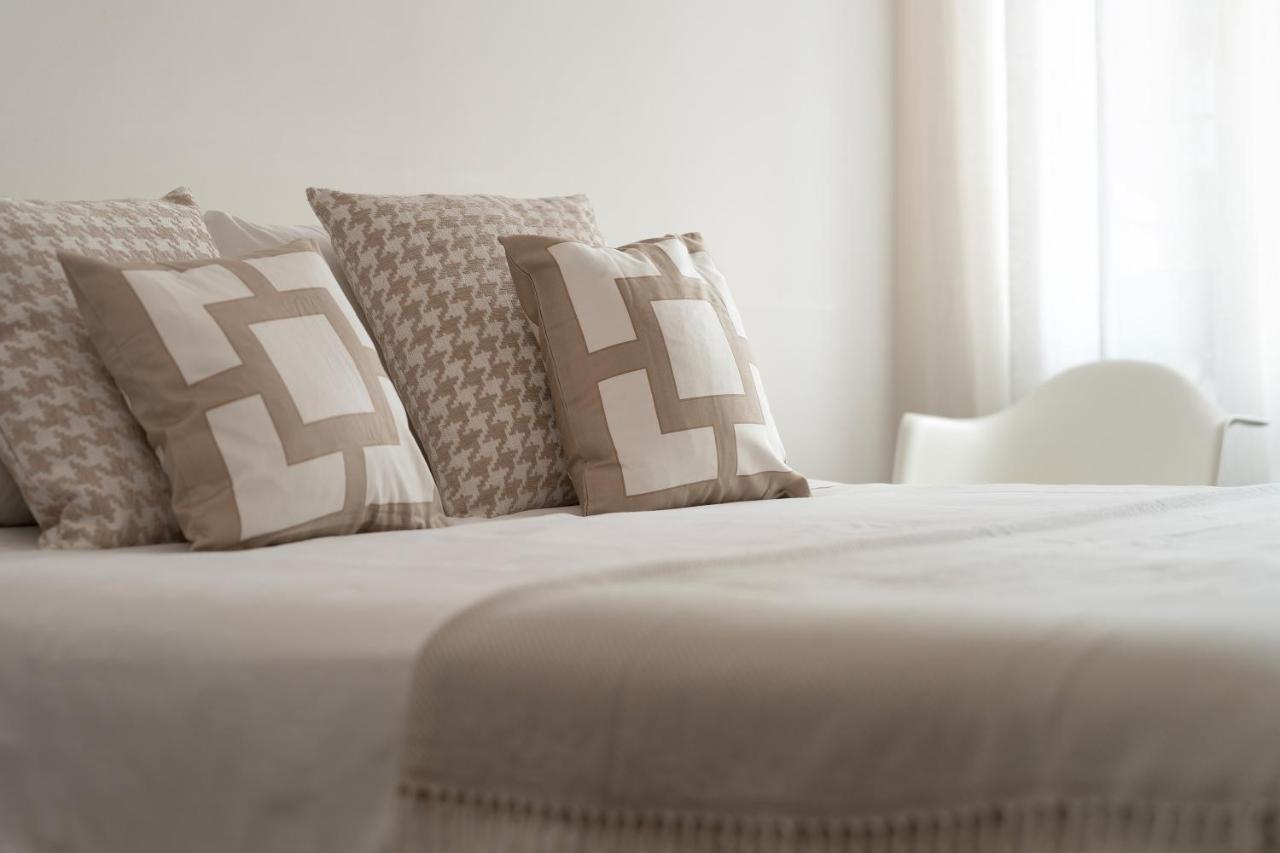 Santa Tecla Living Bronzetti 8 *