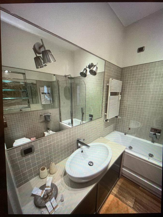 Appartement S.ambrogio/duomo •jacuzzi • Luxury •design Milaan