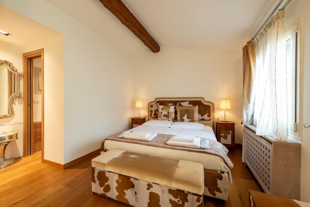 Royal - Castello Apartment Milan