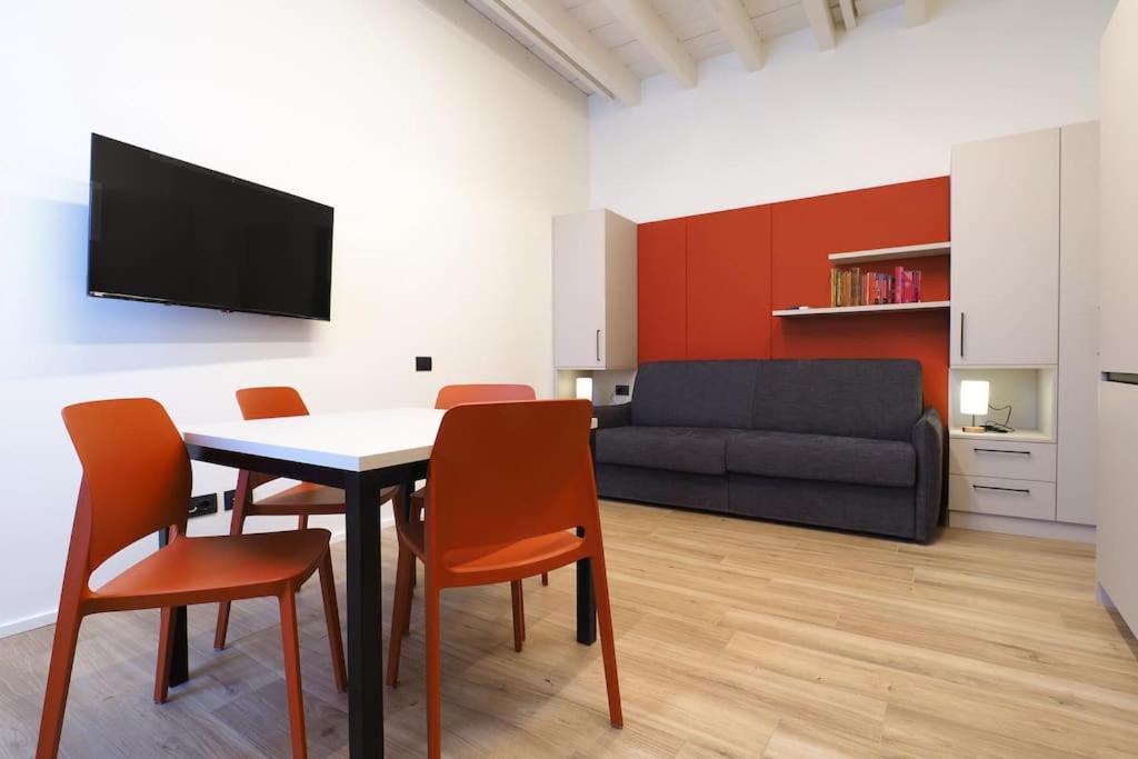 La Casa Di Ringhiera Porta Venezia *