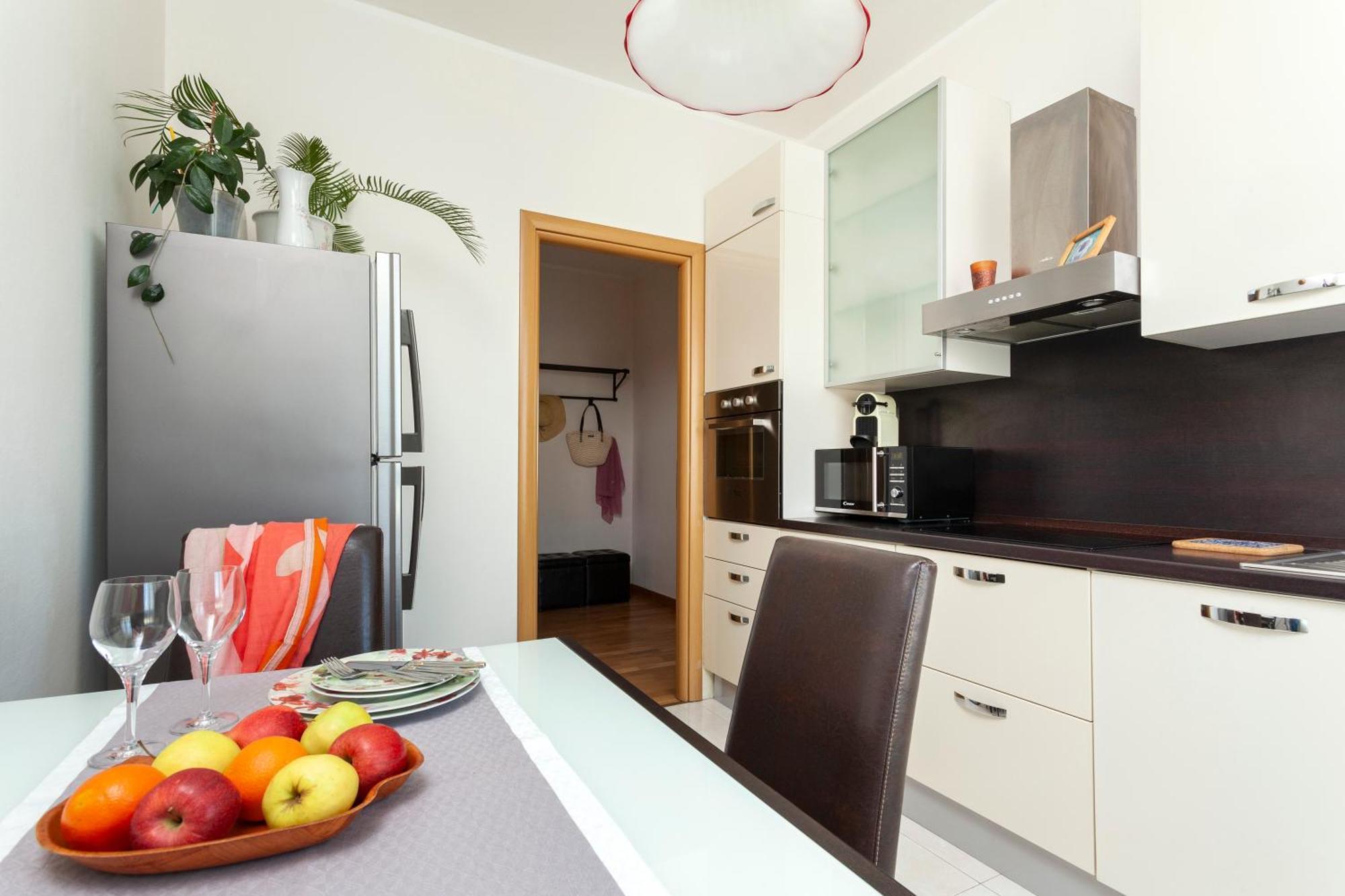 Two Spacious Bedrooms 1 Minute To Metro Stop * Milan