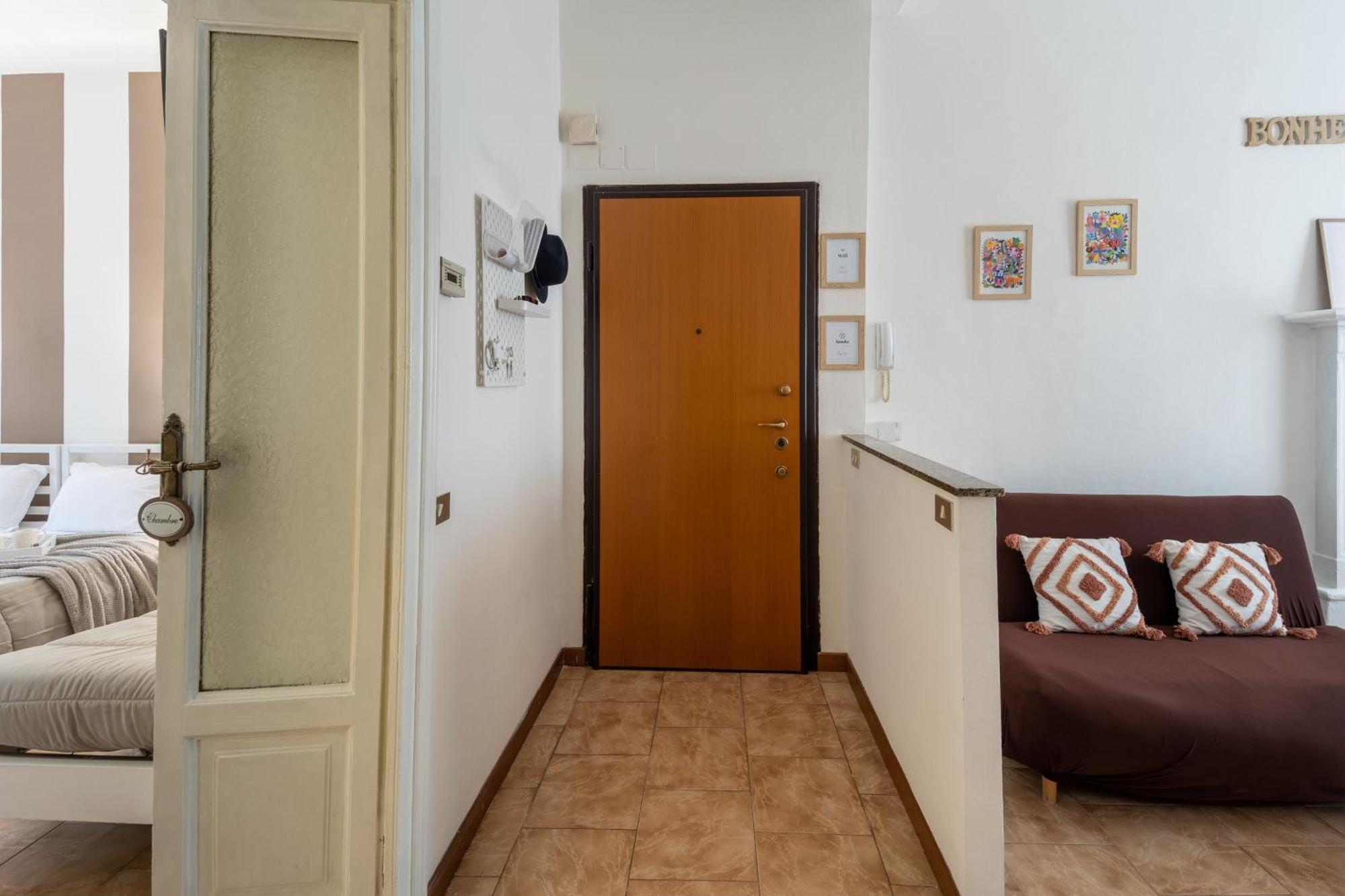 Elegant Near Metro Porta Romana,3 Fermate Subway-stop A Duomo, Wifi-netflix Free Lejlighed Milano