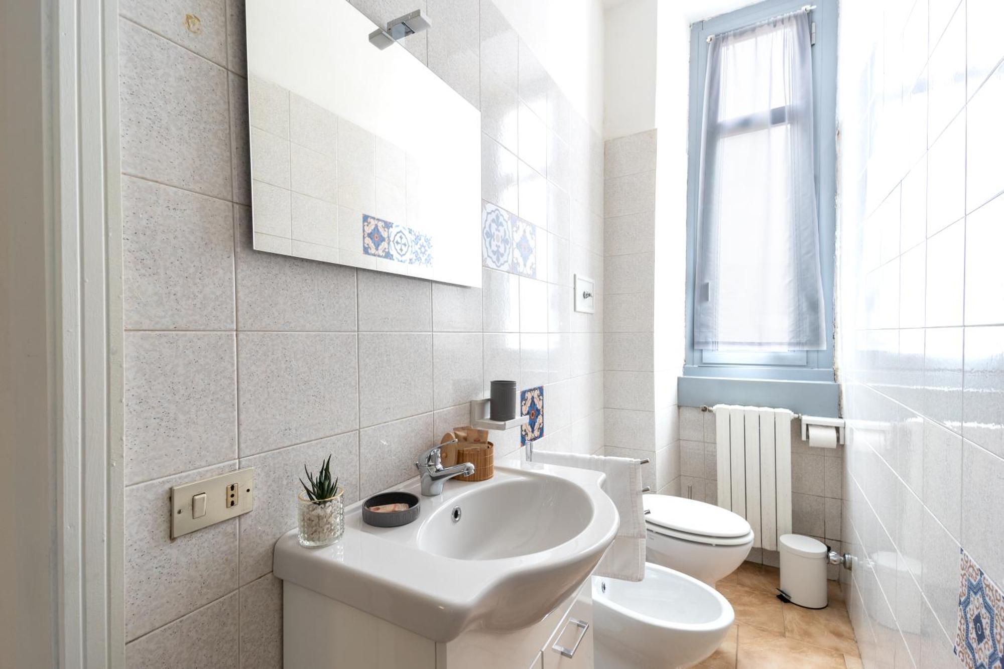 Elegant Near Metro Porta Romana,3 Fermate Subway-stop A Duomo, Wifi-netflix Free Lejlighed