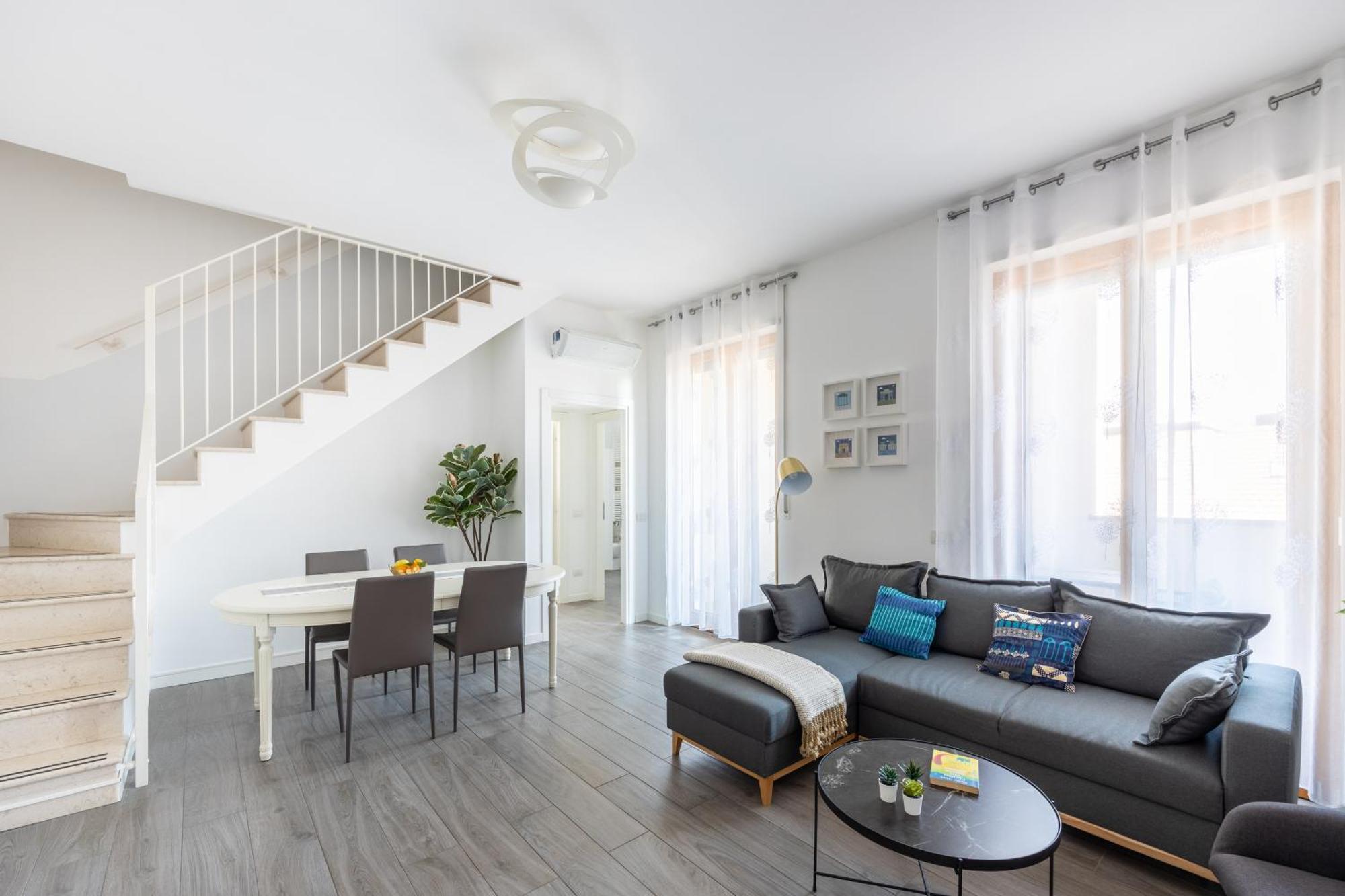 Bocconi's Nest - Close To Duomo With Terrace * Milaan