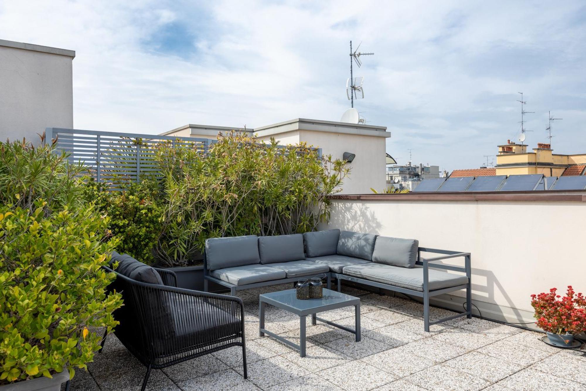 Bocconi's Nest - Close To Duomo With Terrace * Milaan