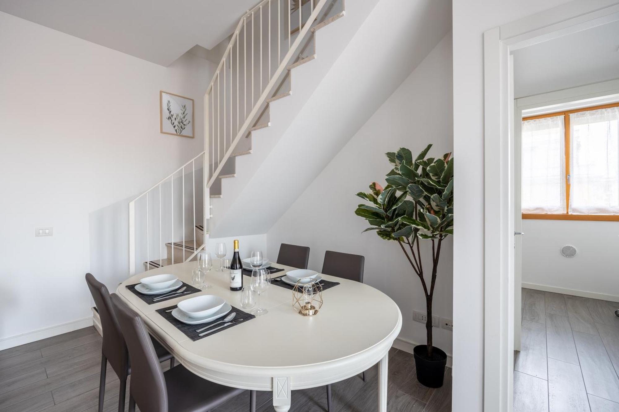 Bocconi's Nest - Close To Duomo With Terrace * Milaan