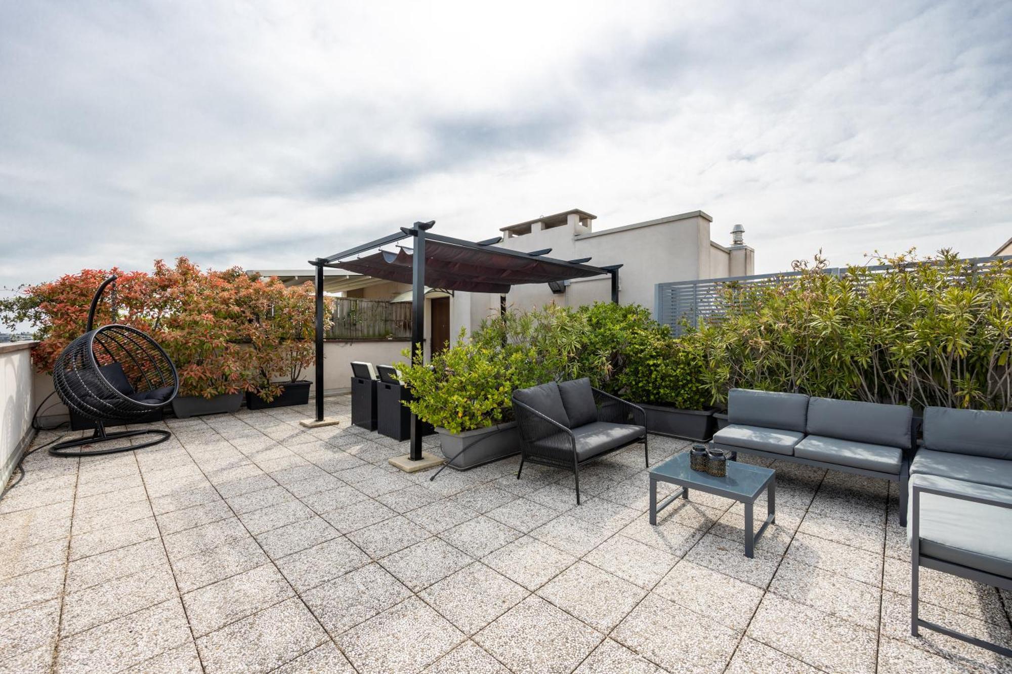 Bocconi's Nest - Close To Duomo With Terrace Appartement Milaan