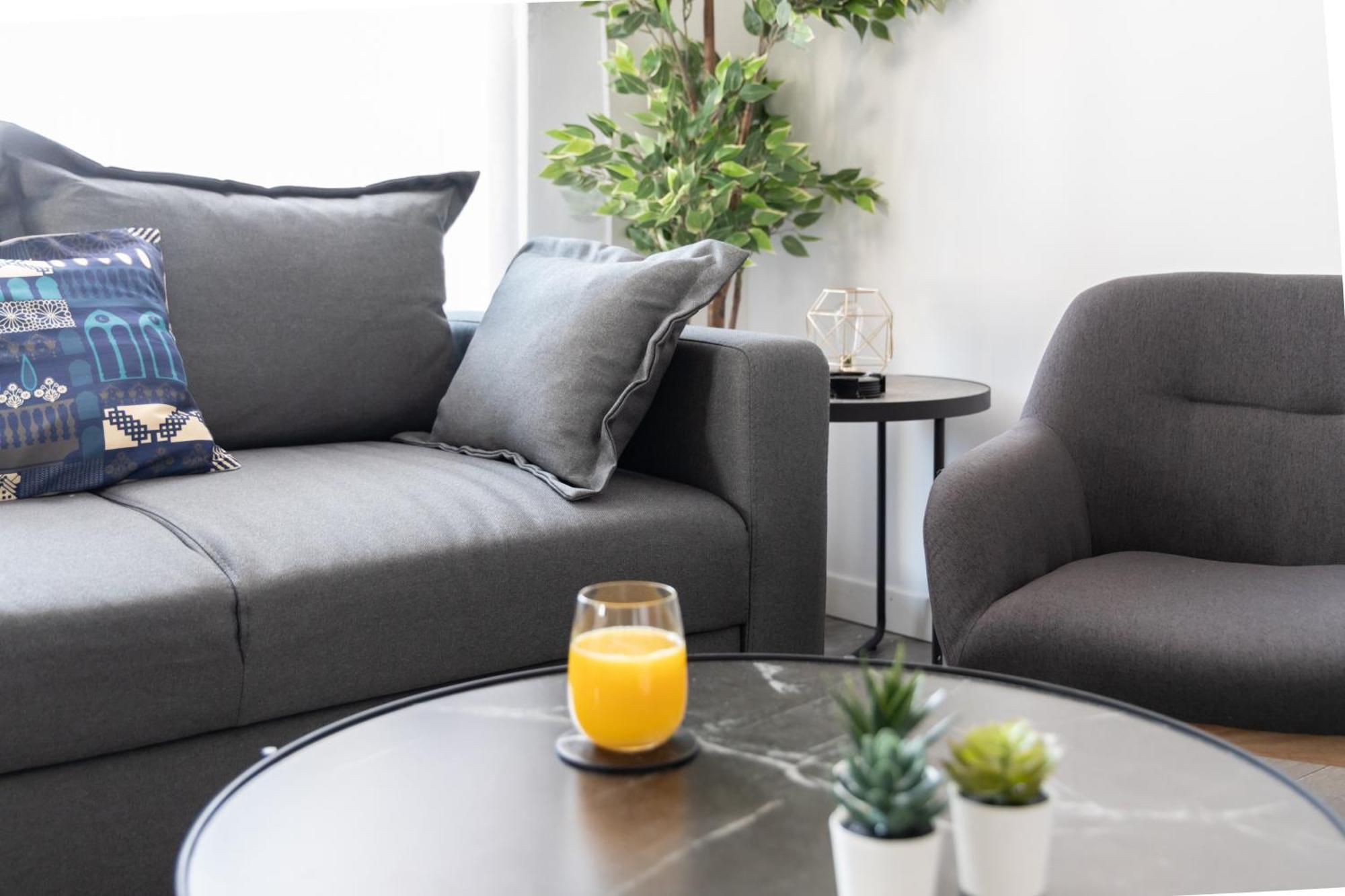 Appartement Bocconi's Nest - Close To Duomo With Terrace Milaan