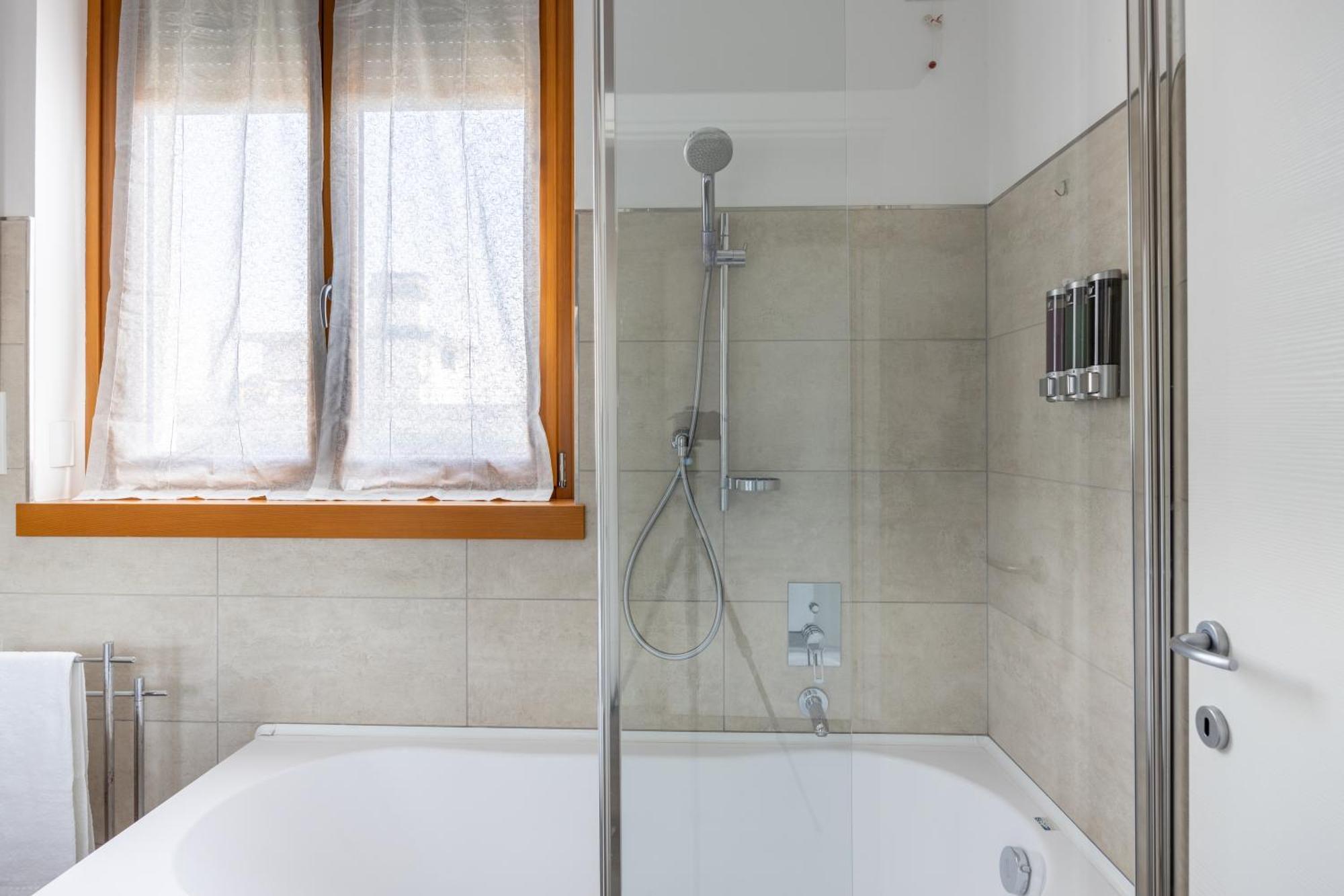 Bocconi's Nest - Close To Duomo With Terrace Milaan