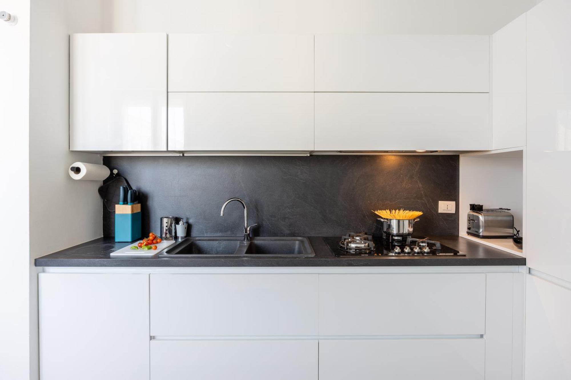 Bocconi's Nest - Close To Duomo With Terrace Milaan