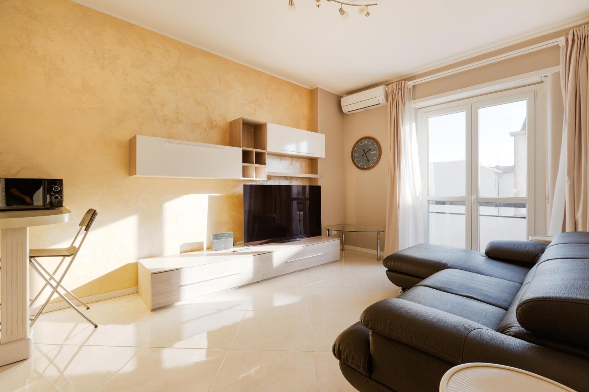Niguarda Bright W/ Balcony Apartment *