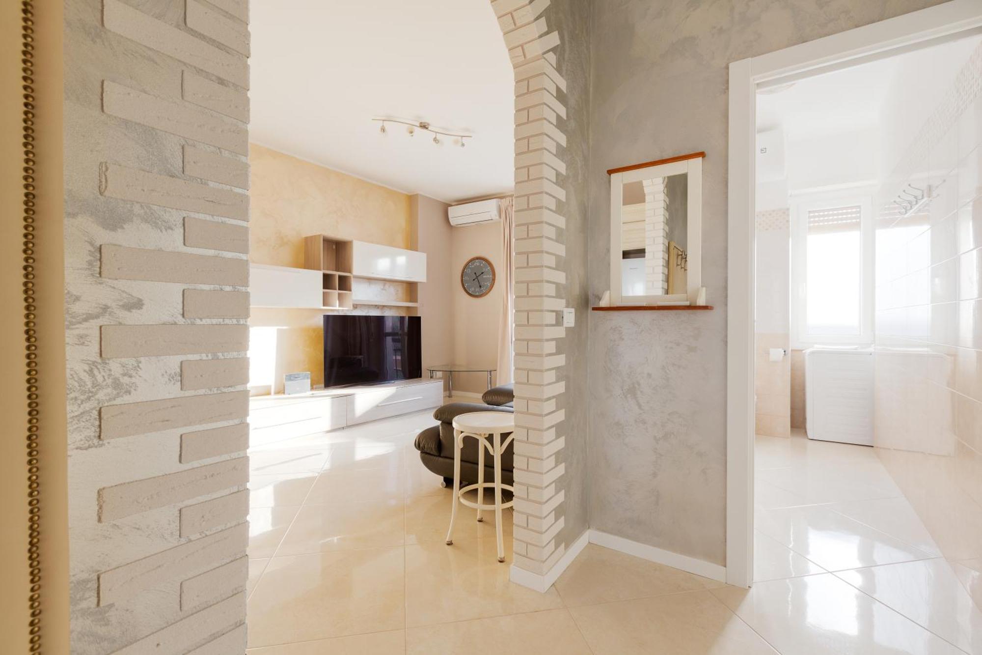 Niguarda Bright W/ Balcony Apartment *
