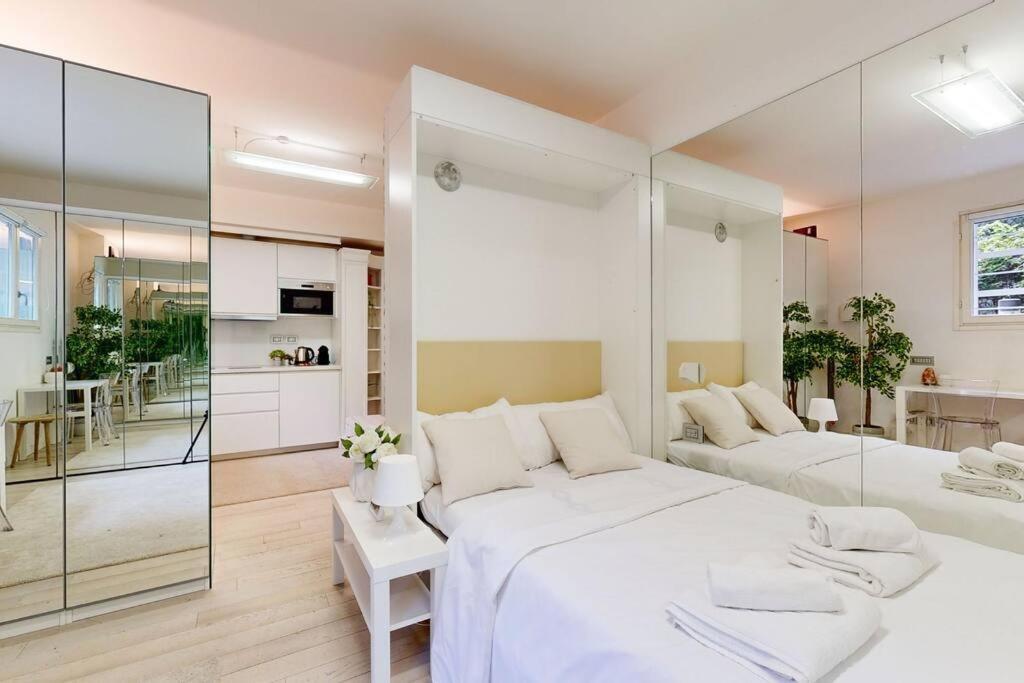 Mirrors House Chic In The City Center Apartment *