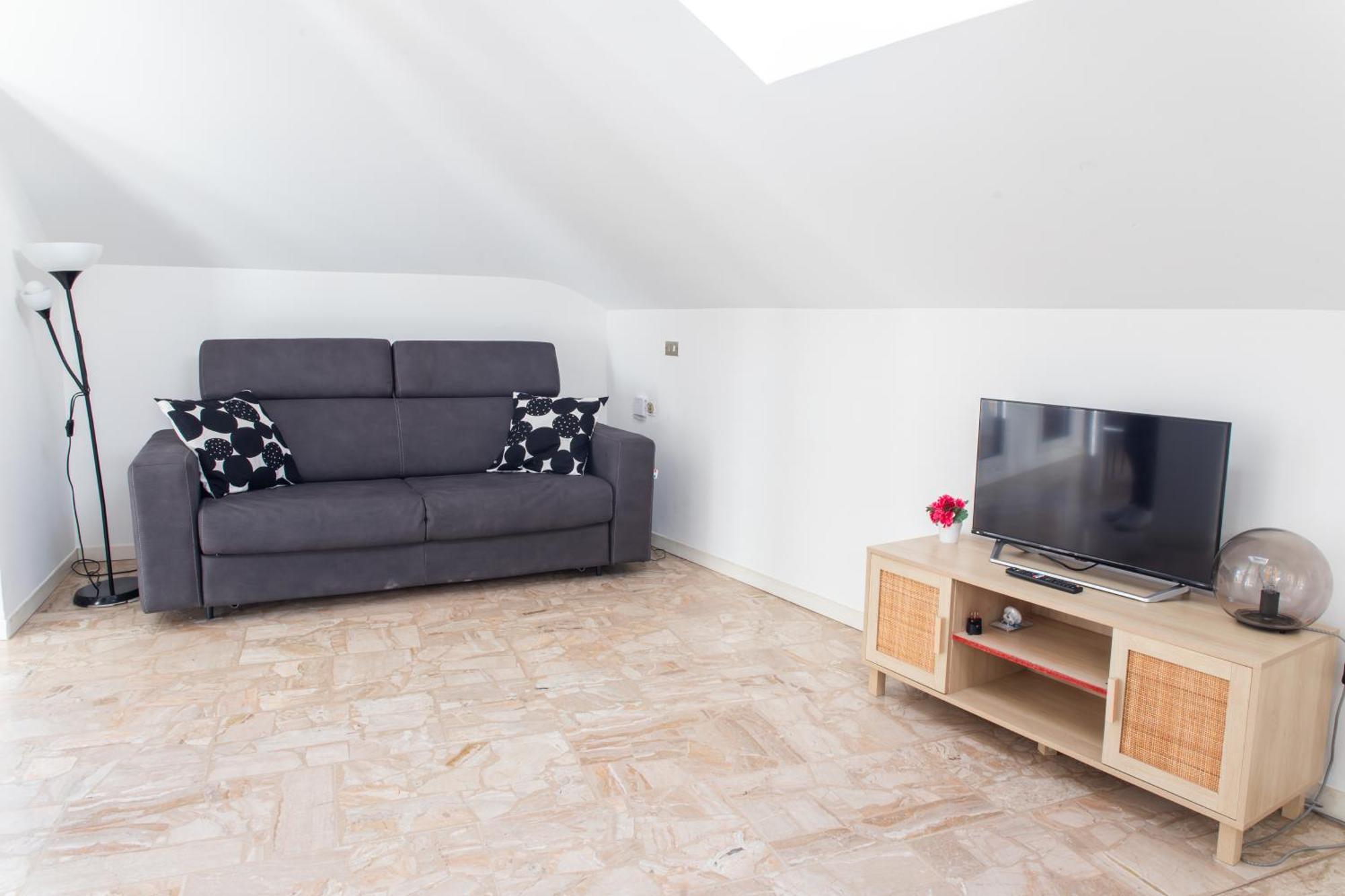 Appartamento Skyview - Penthouse Few Steps From Metro