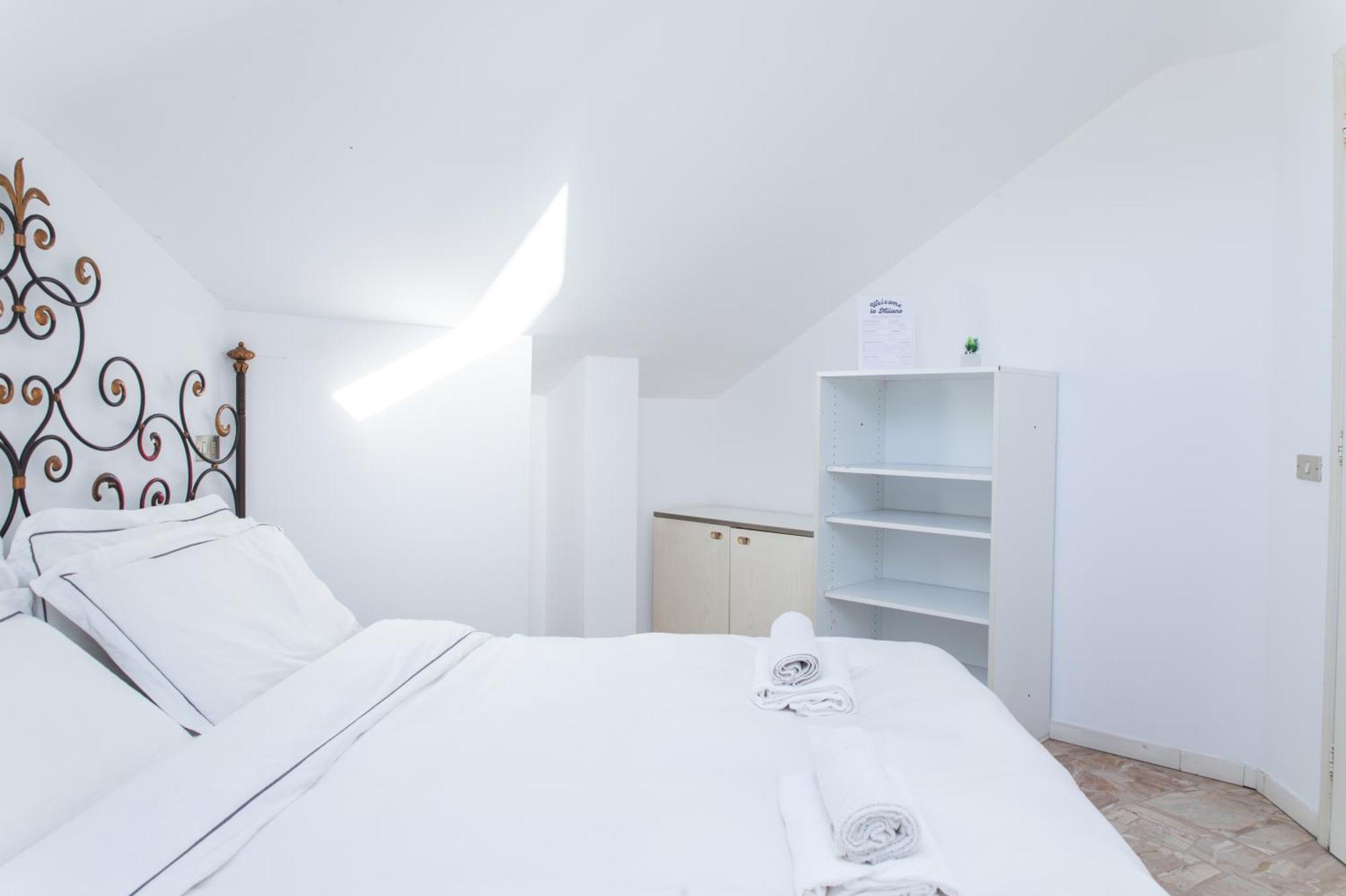 Appartamento Skyview - Penthouse Few Steps From Metro *