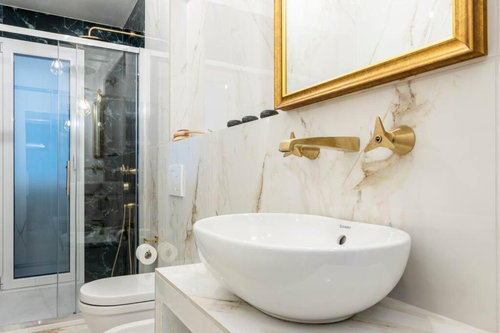 Velasca Flexyrent Aptartment Aircon Apartment
