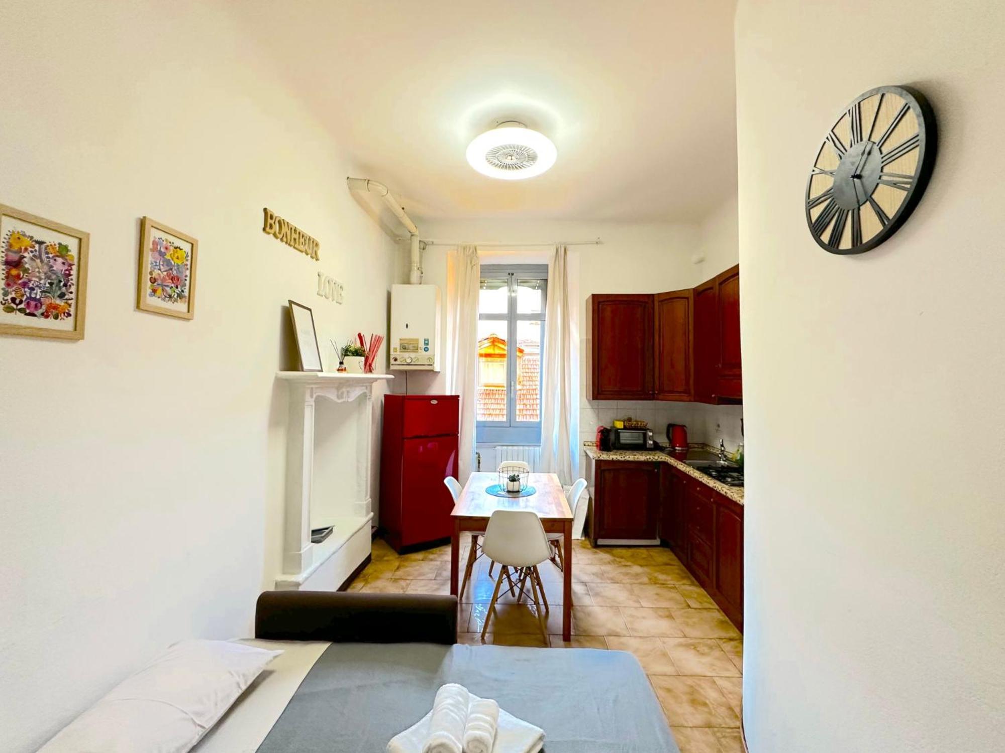 Apt Vicino Metropolitana Porta Romana, 4 Minuti Da Duomo, Free Wifi&netflix Appartement Milaan