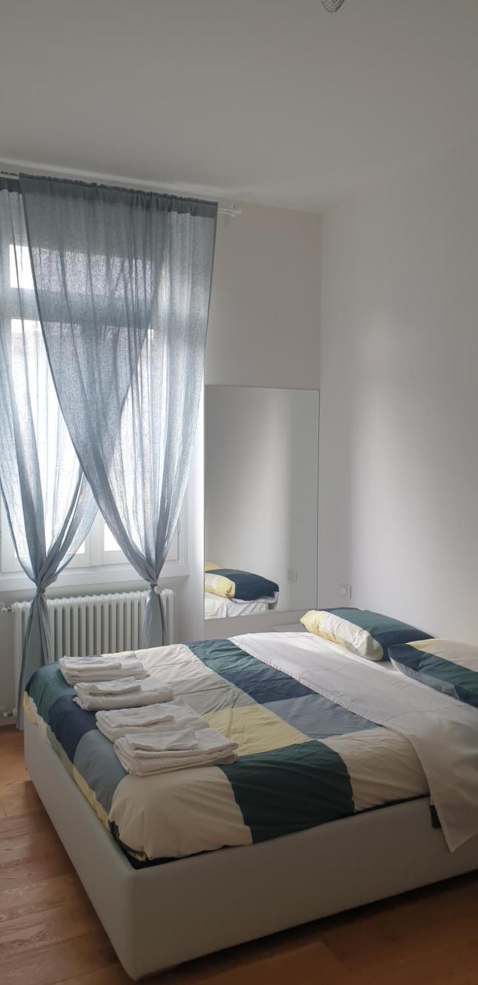 Isola - Bright 2-room With Balcony Apartment
