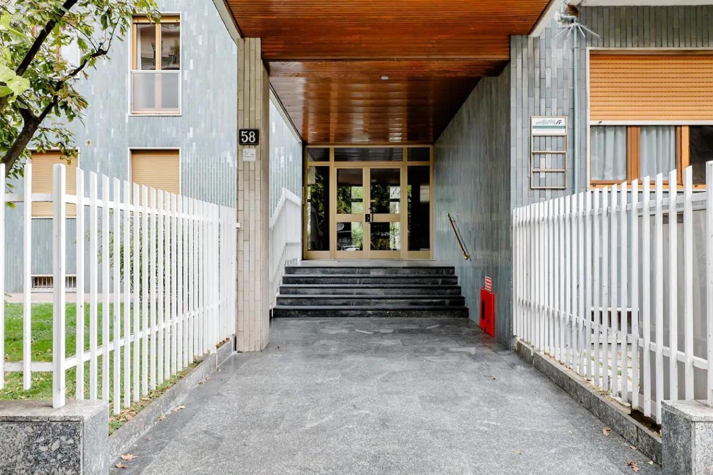 Luxury 2 Bedroom Apartament, Close To San Siro, Fiera And 10 Min Metro To Duomo Leilighet