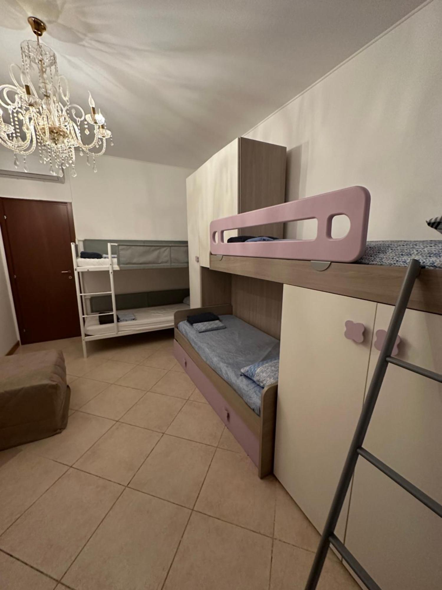Gigli, Con Cucina In Comune E Terrazza * Mailand