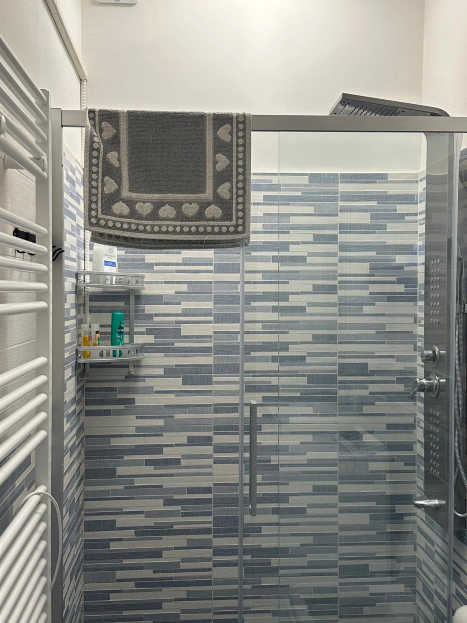 Gigli, Con Cucina In Comune E Terrazza Mailand