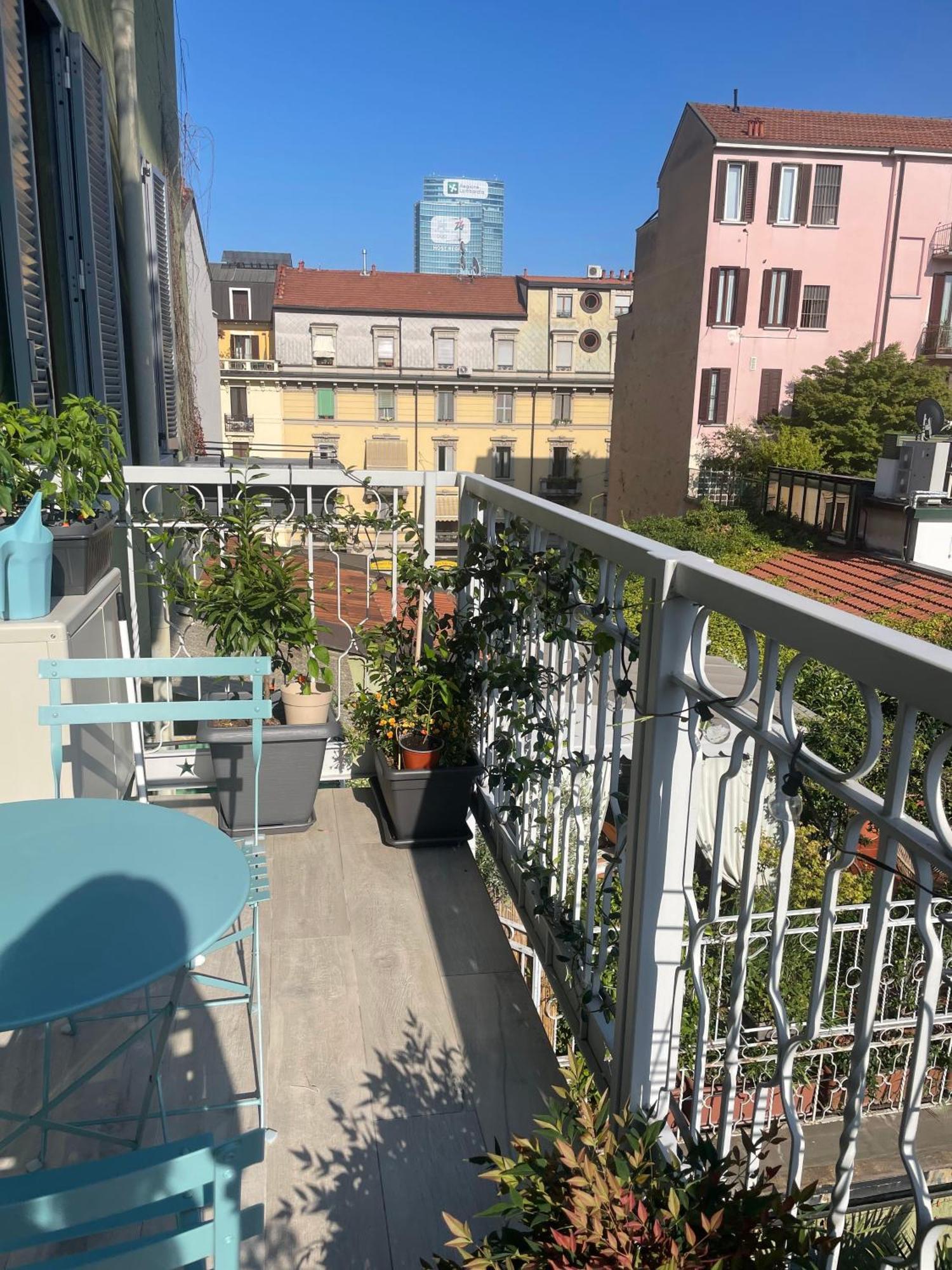 Isola - Bright 2-room With Balcony Apartment *