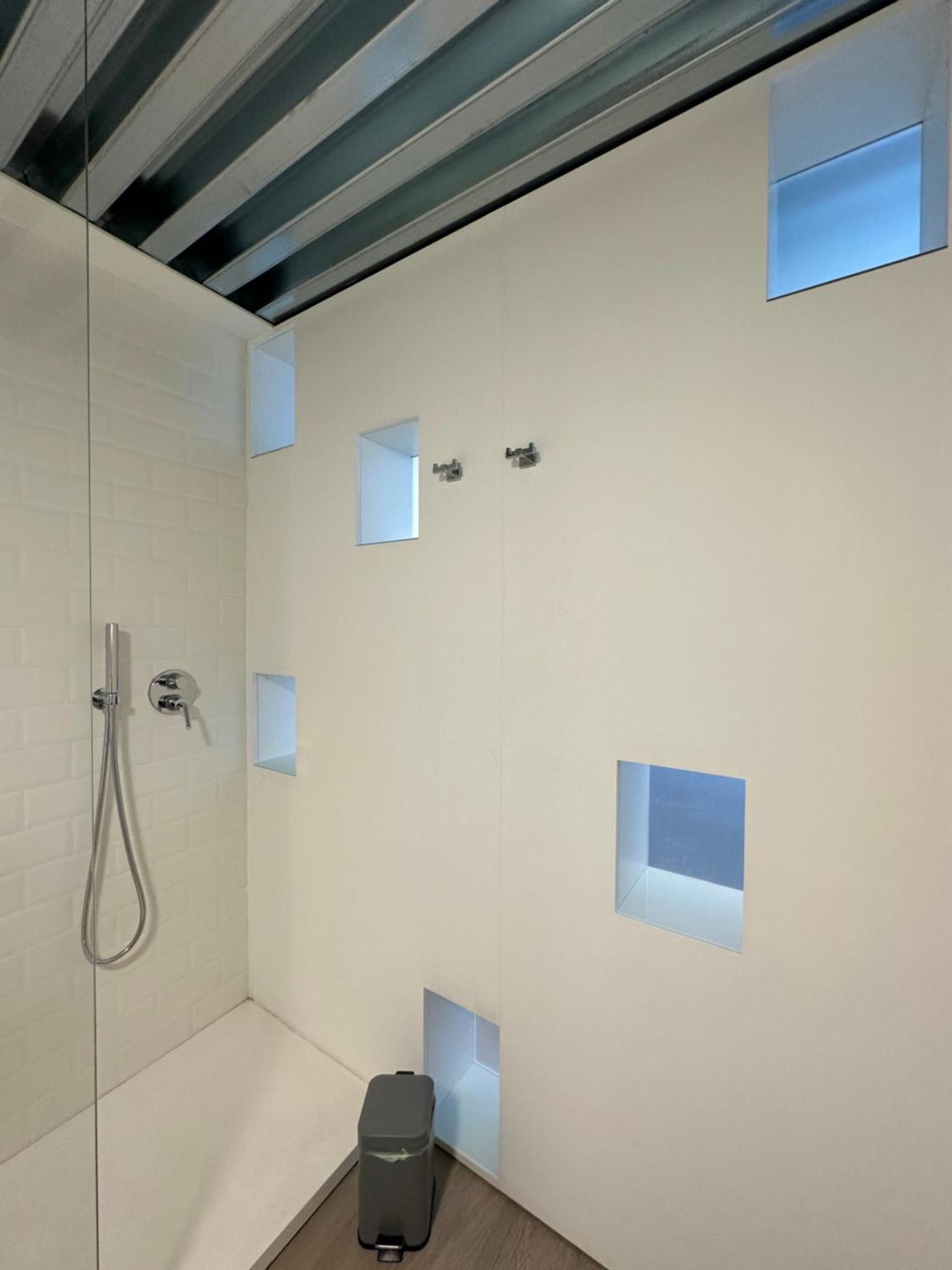 Apartment White In