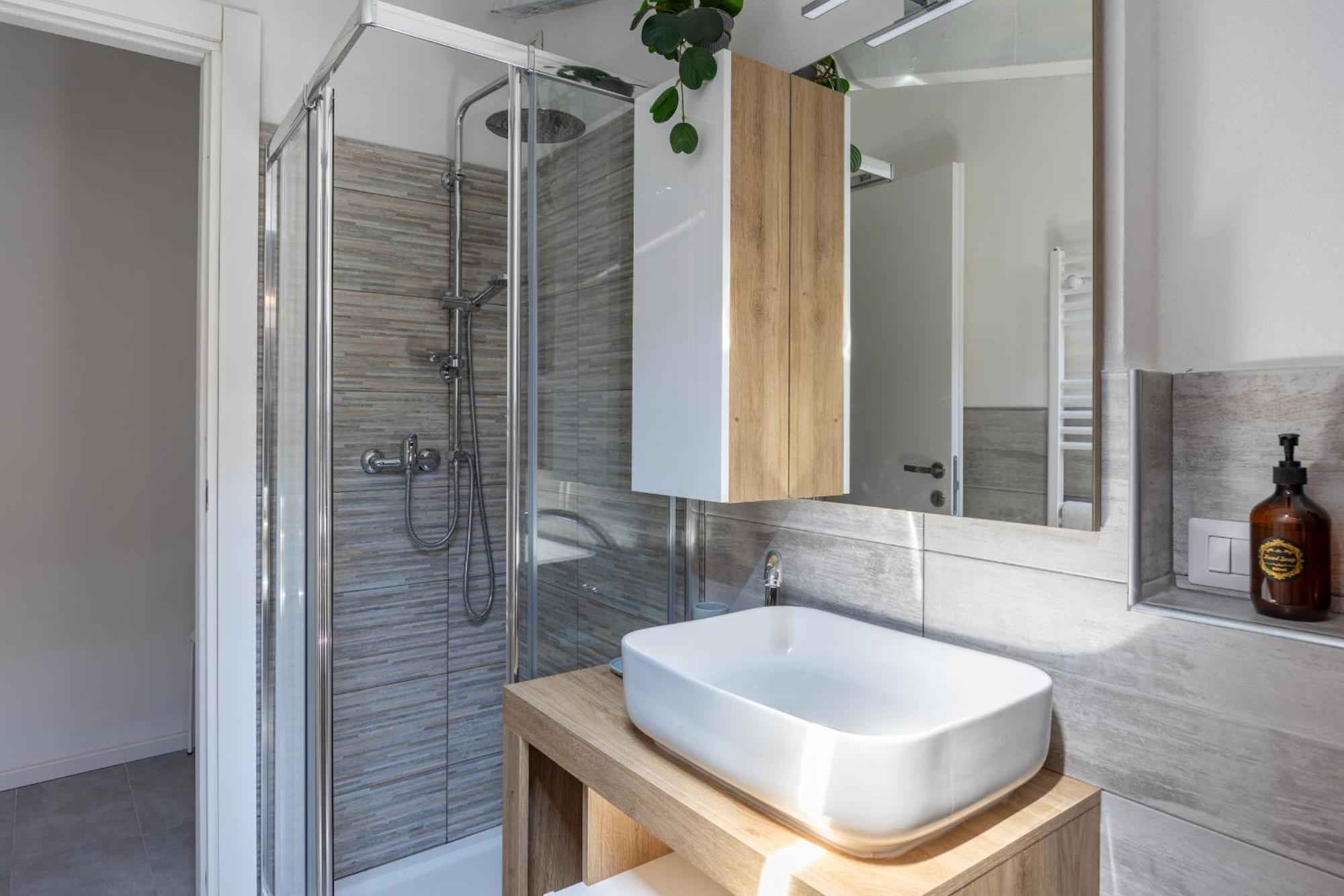 Appartamento Free Parking Tiny House Wifi Netflix 15 Minuti Dal Duomo *