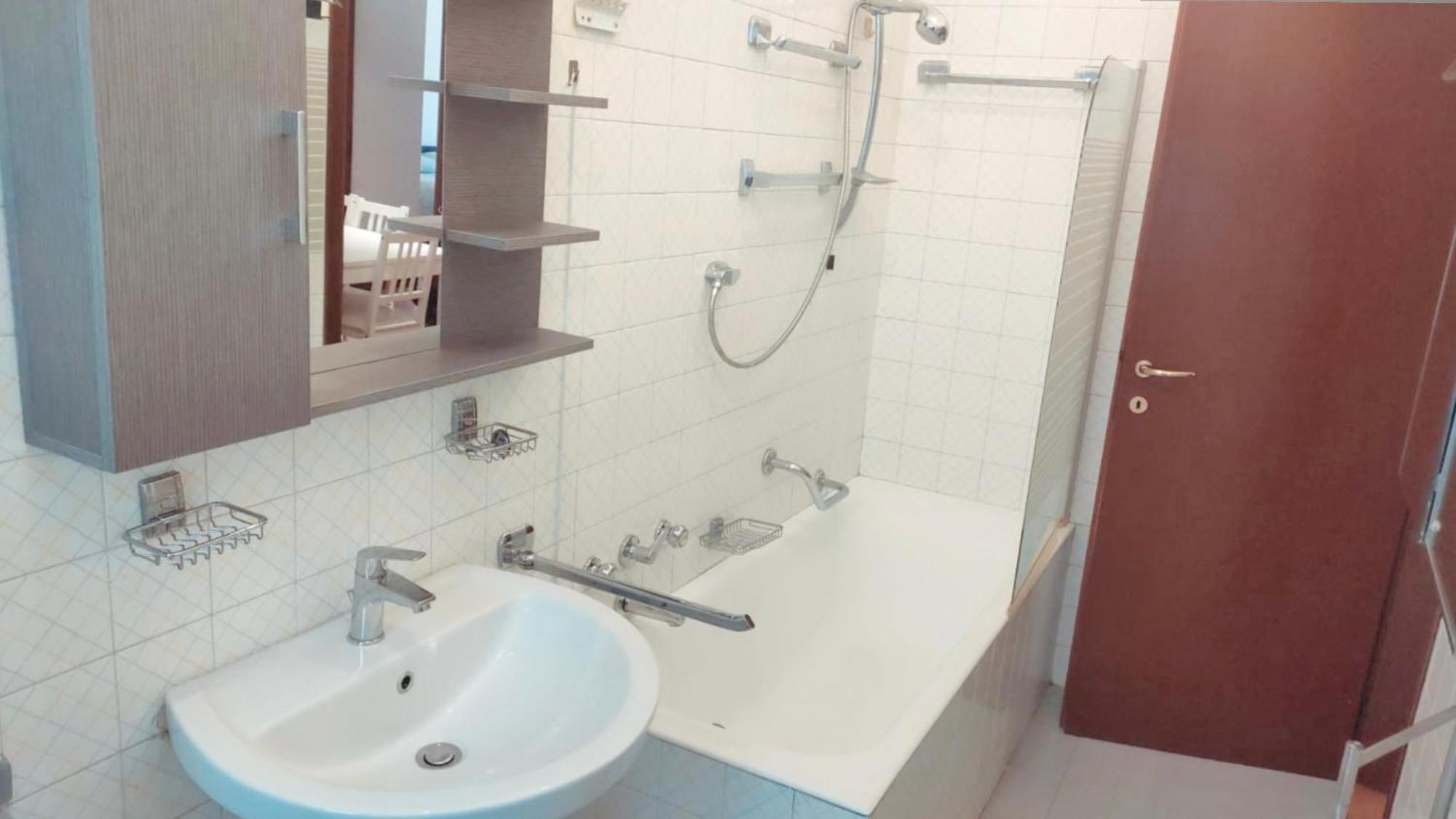3 Minutes On Foot From Duomo! Big Apartament With 3 Bedrooms And Balcony * Milan