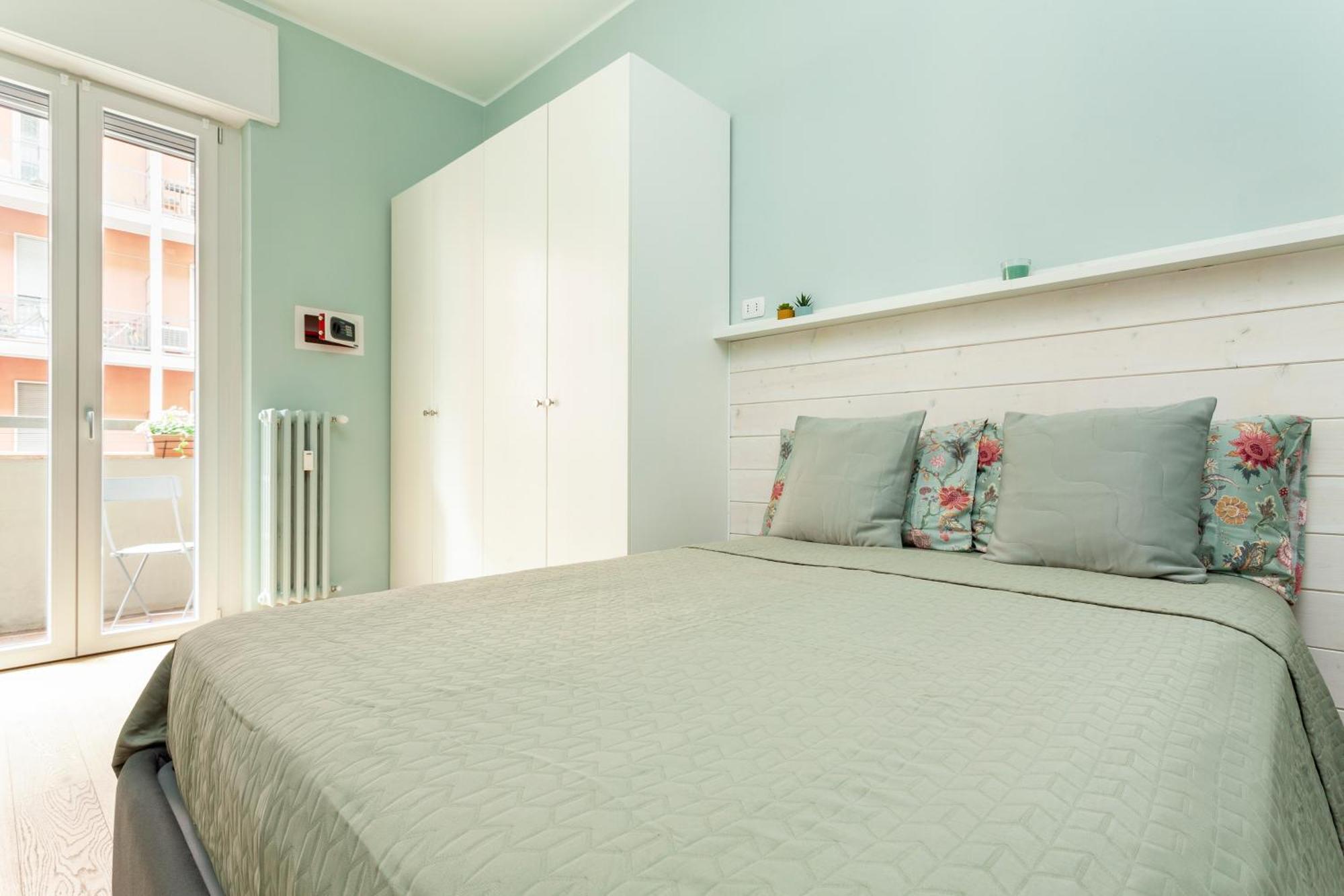 Navigli - Brand New * Milano