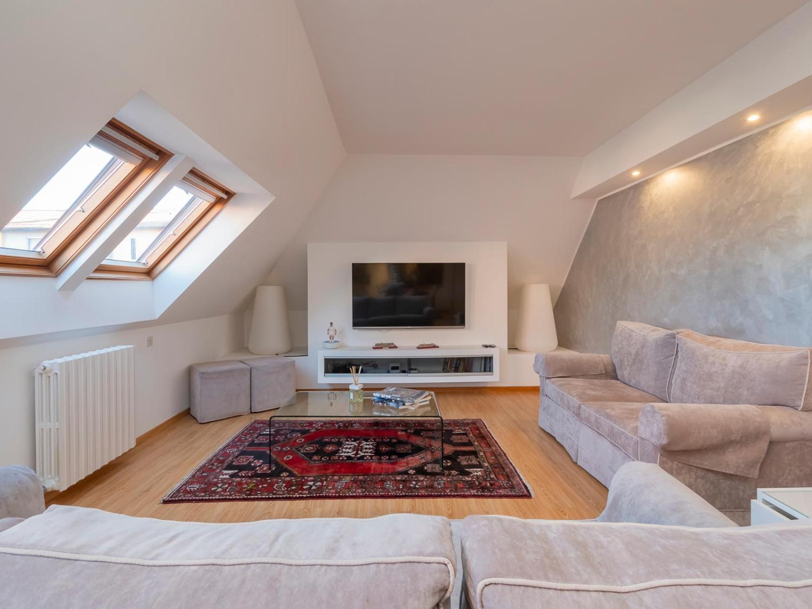 Xenia - Luxury & Elegant Penthouse In Life Appartamento