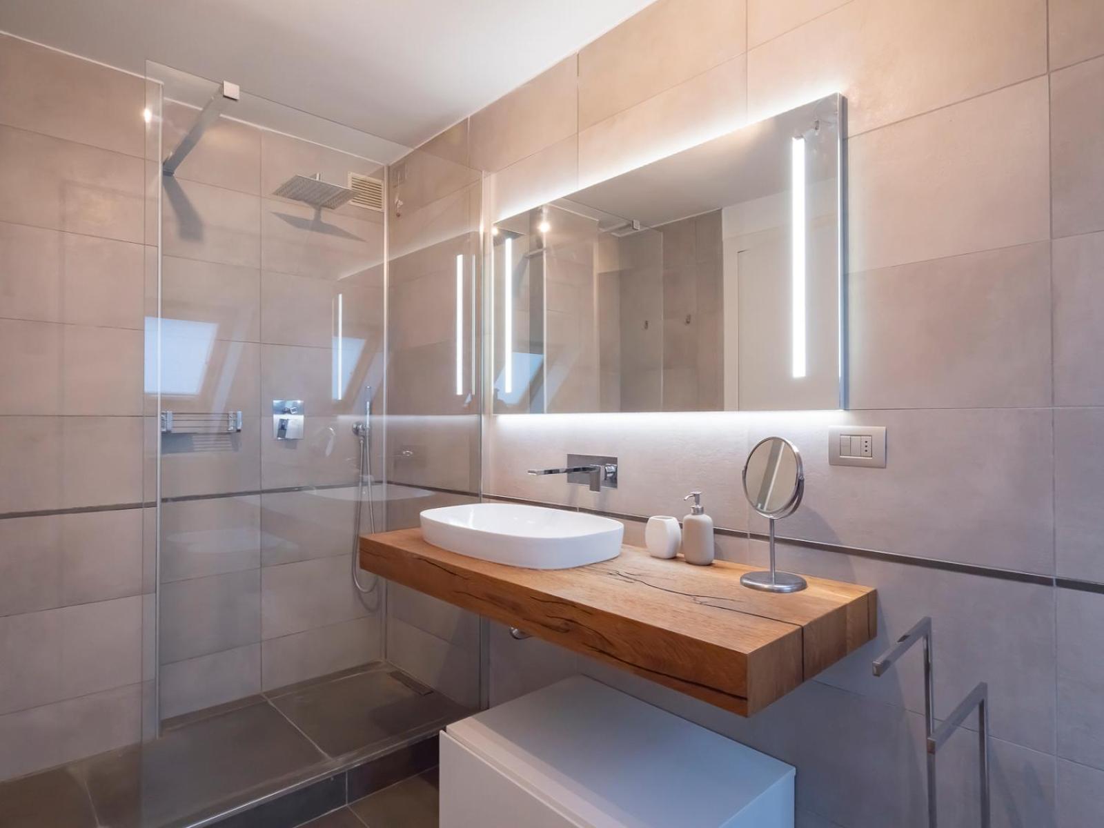 Xenia - Luxury & Elegant Penthouse In Life *