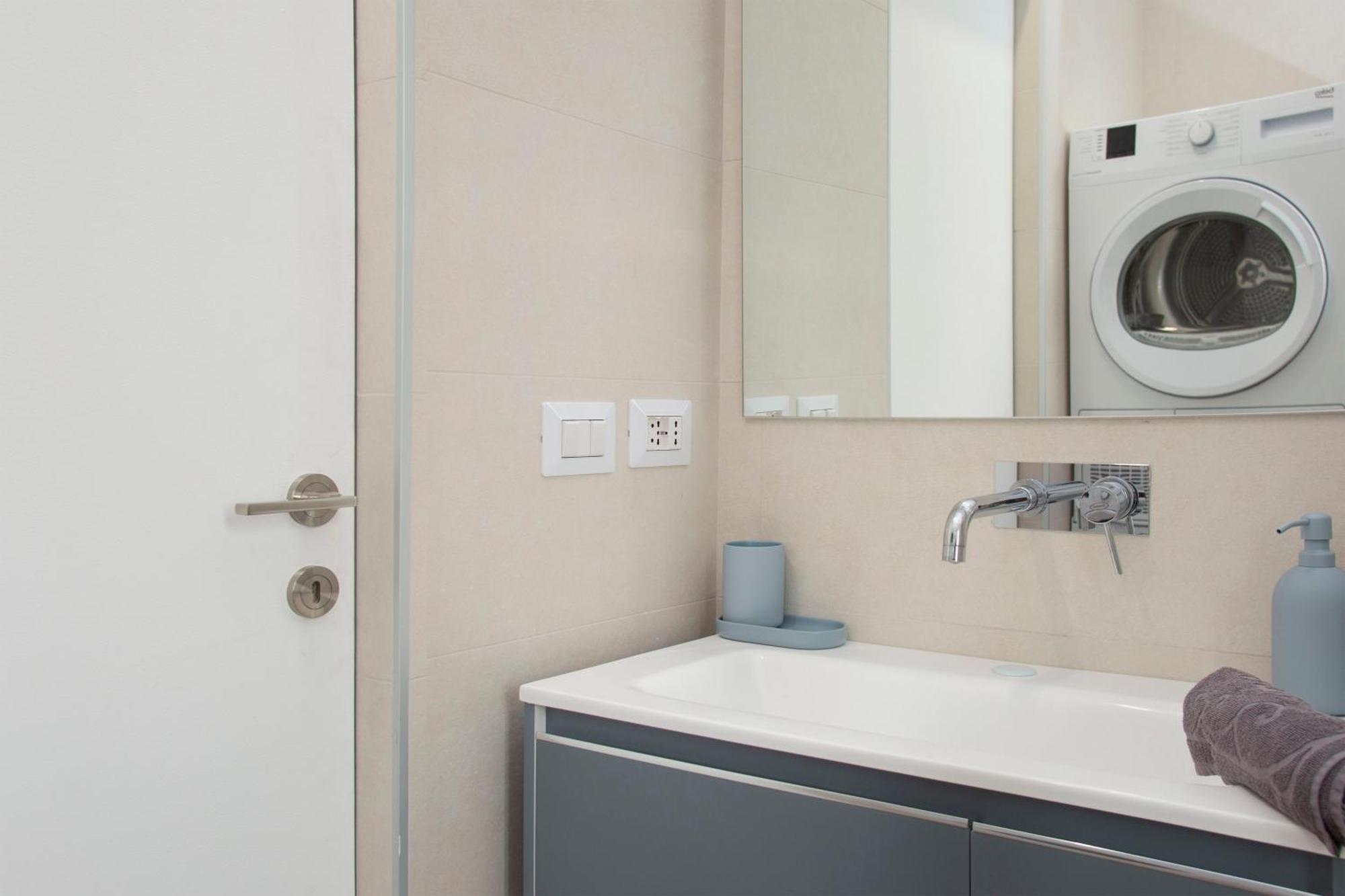 Gambara Urban Flat - Stylish And Next To Metro Milano