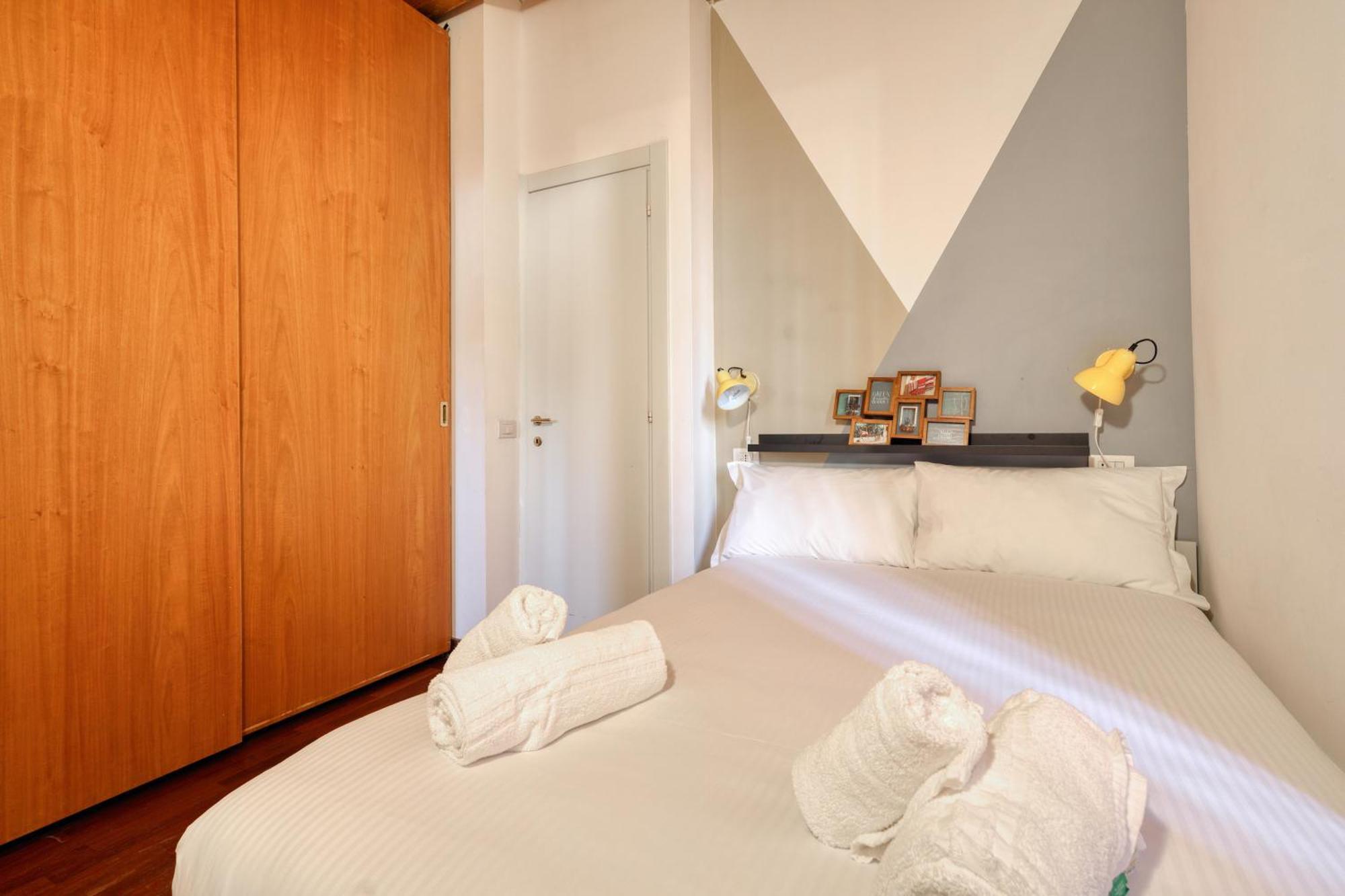 Joivy Welcoming Flat With Balcony Next To Naviglio Grande * Milano