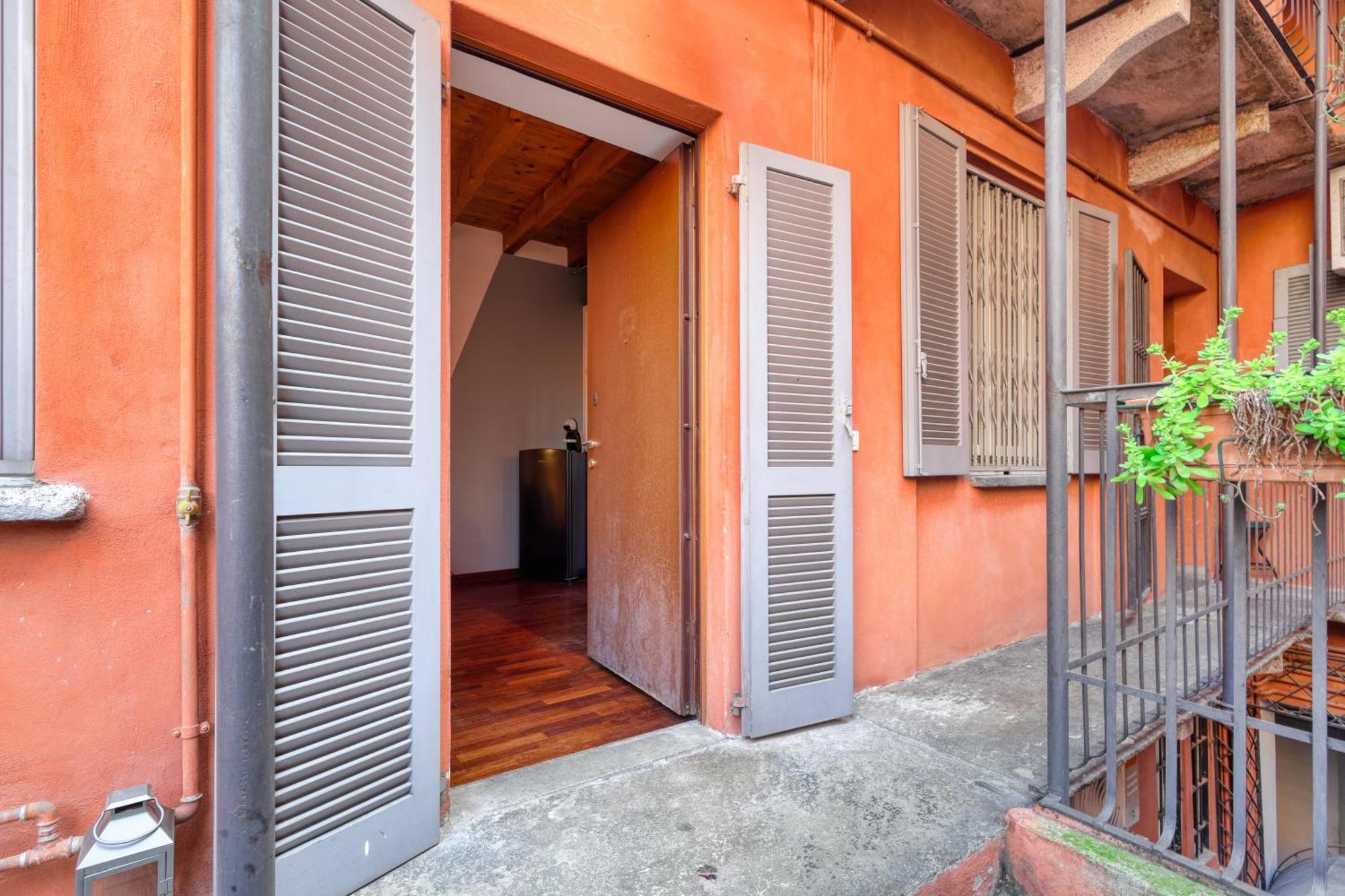 Joivy Welcoming Flat With Balcony Next To Naviglio Grande Milano