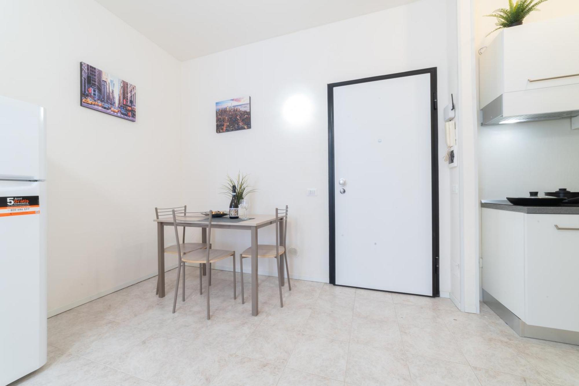 Appartamento Citylife-centro, Amazing New Apt With Wifi & Ac *