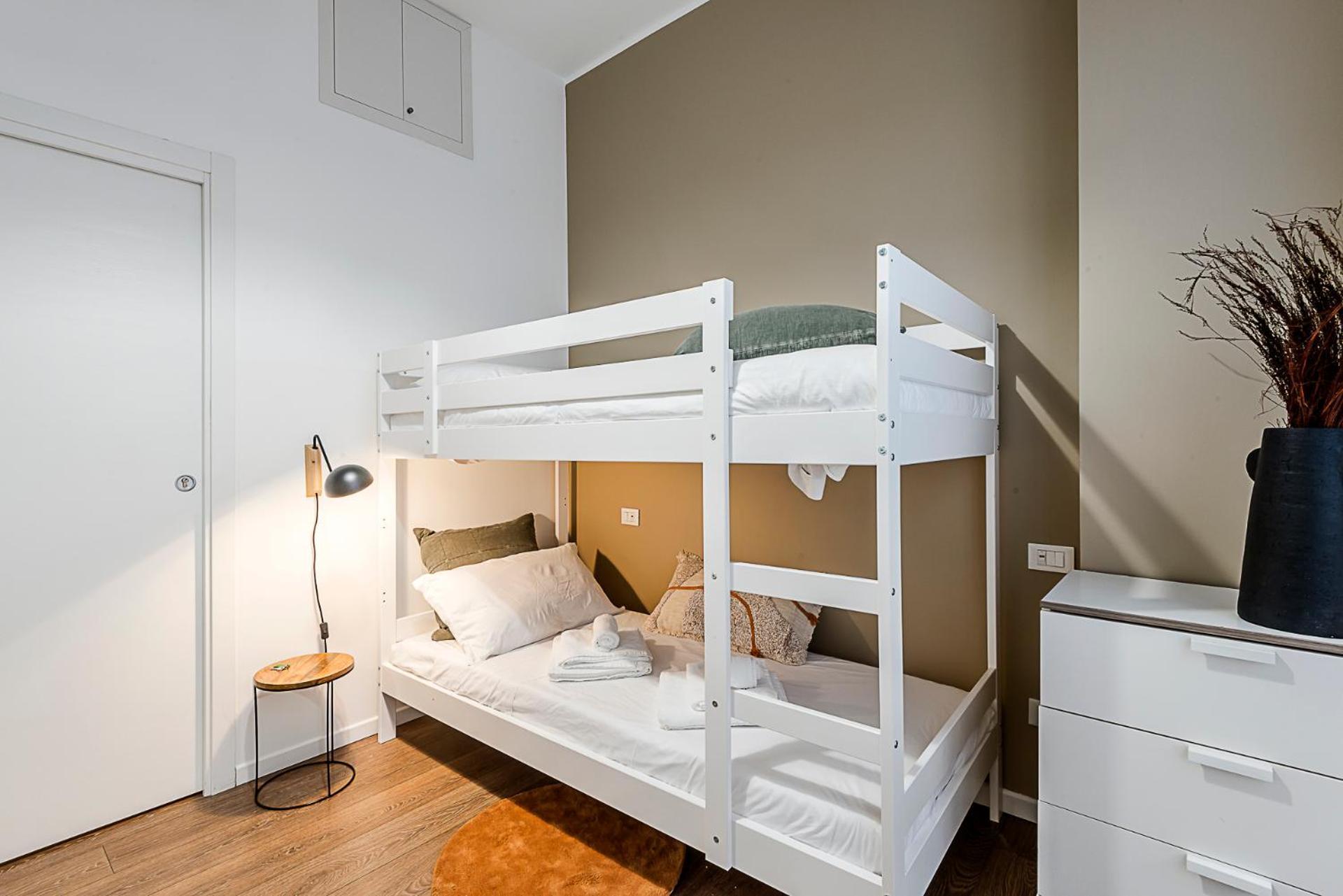Stayeasy Petrella21 - 4 Bedrooms, 3 Baths - Station Lejlighed Milano