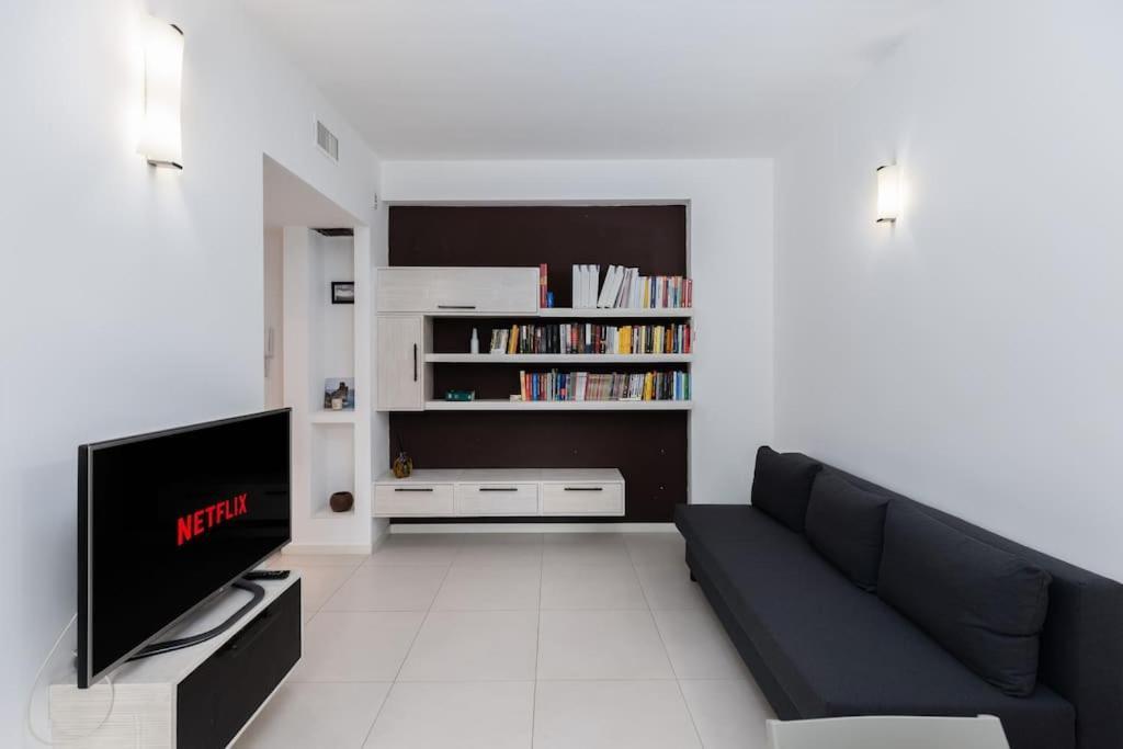 Deluxe With Free Wifi And Netflix Milano