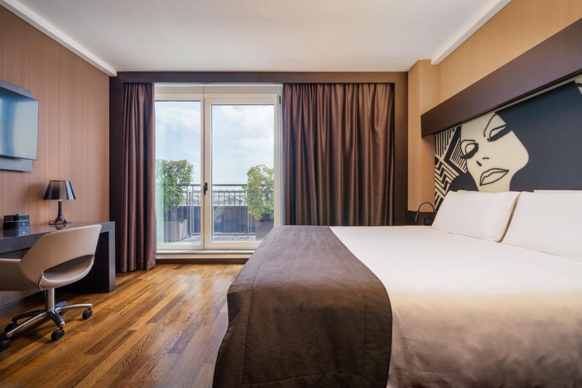 Hotell Crowne Plaza By Ihg 4*