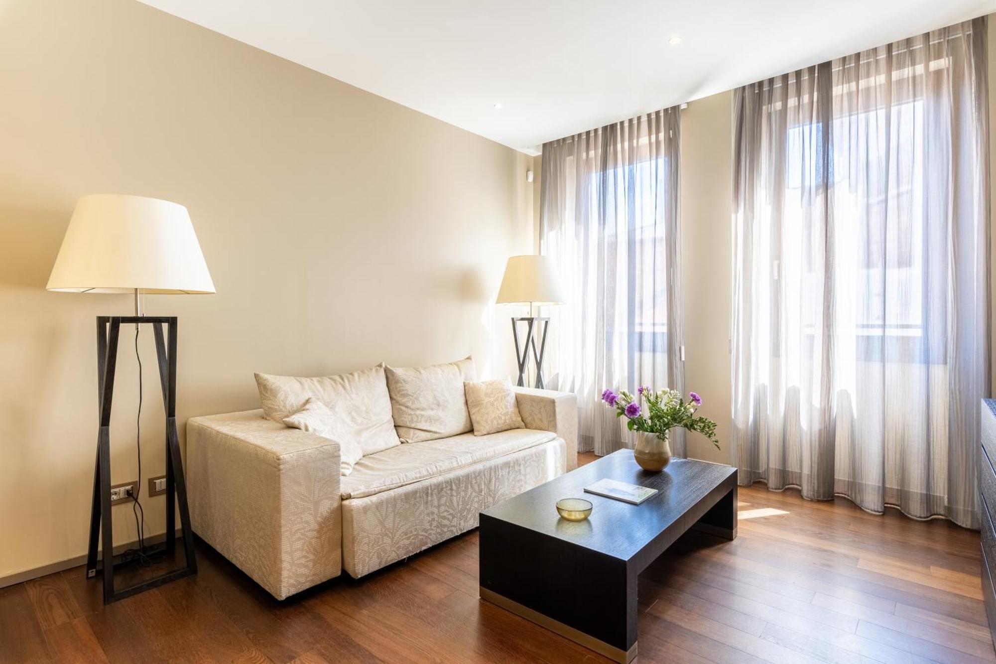 Nj & San Pietro All'orto 6 * Milan