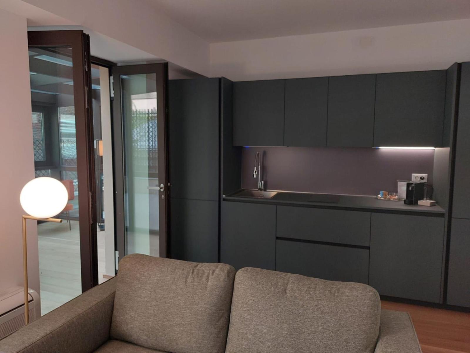 Apartment Nj & San Pietro All'orto 6 *